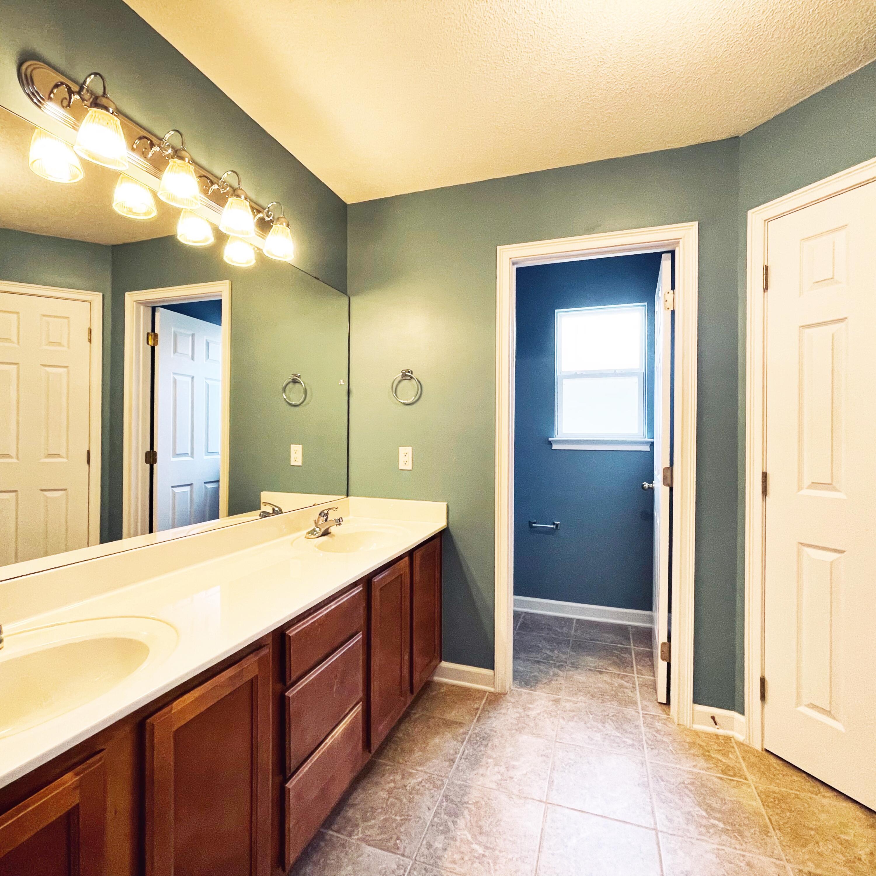 SUMMERWOOD - Residential Lease