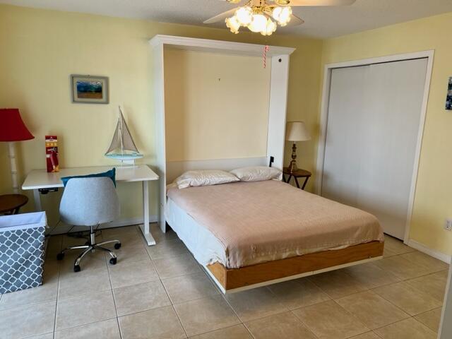 VALPARAISO VILLAGE - Residential Lease