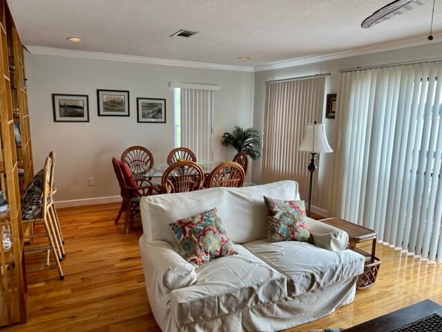 VALPARAISO VILLAGE - Residential Lease