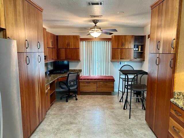 VALPARAISO VILLAGE - Residential Lease