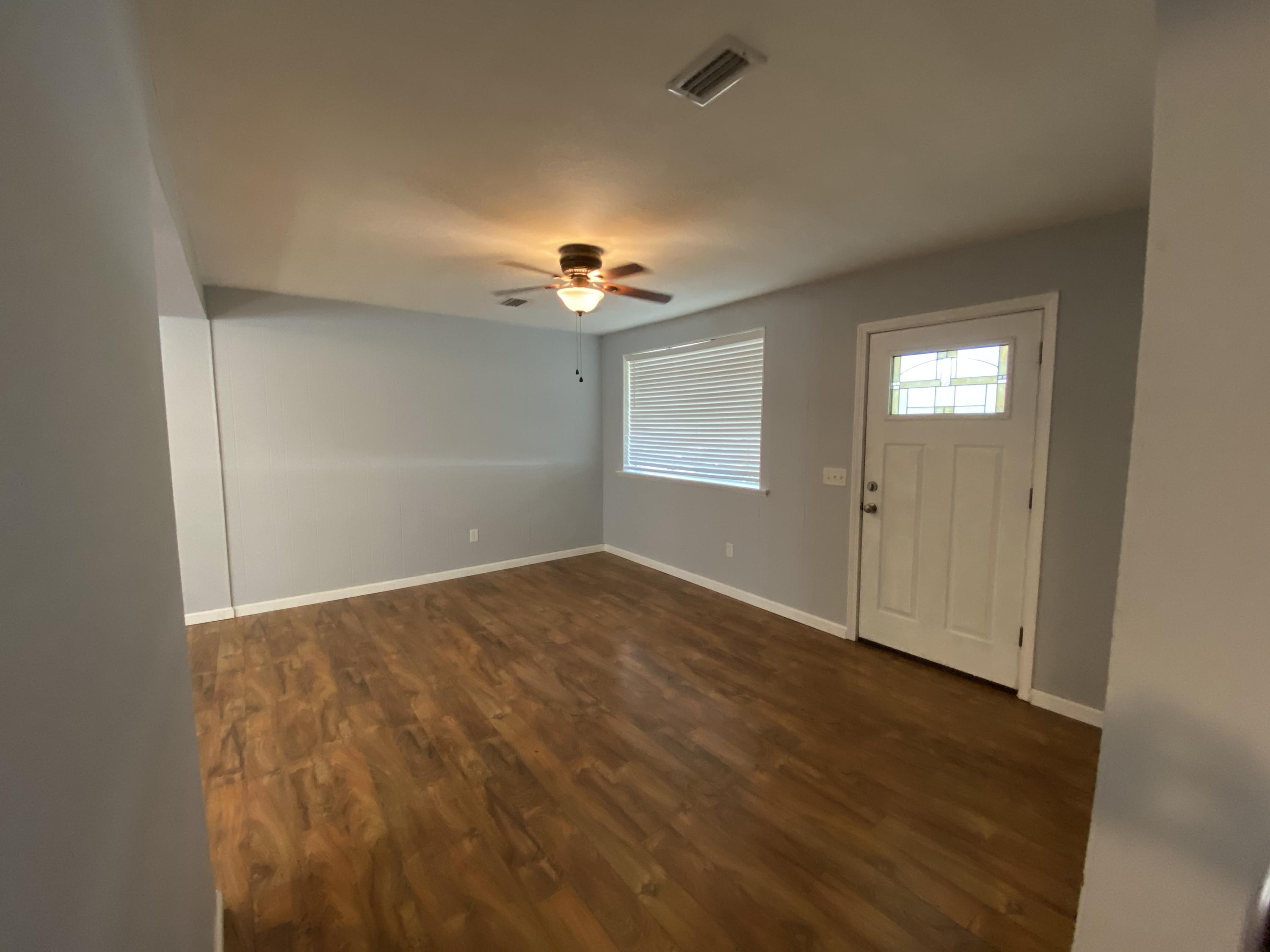 GARNIER BEACH - Residential Lease