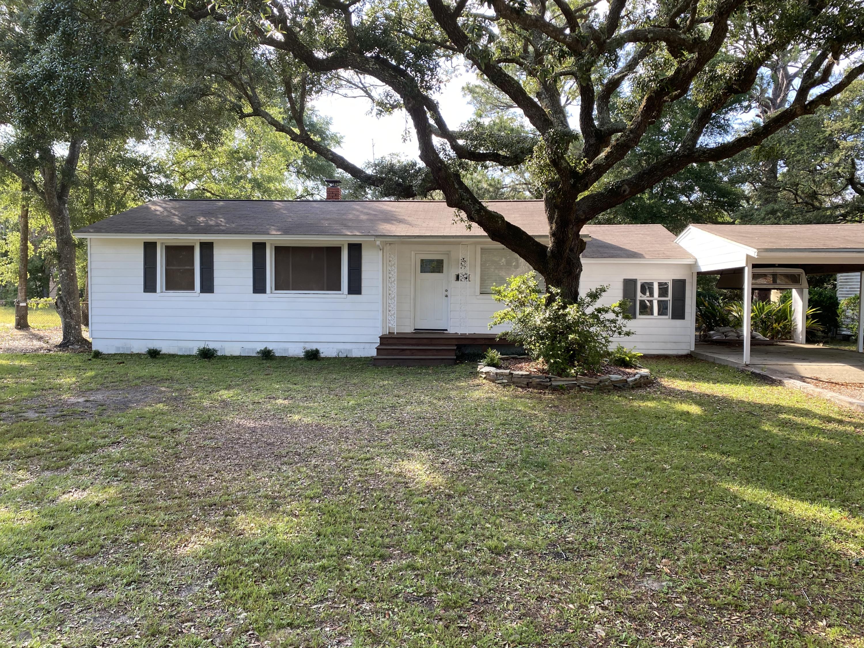 GARNIER BEACH - Residential Lease