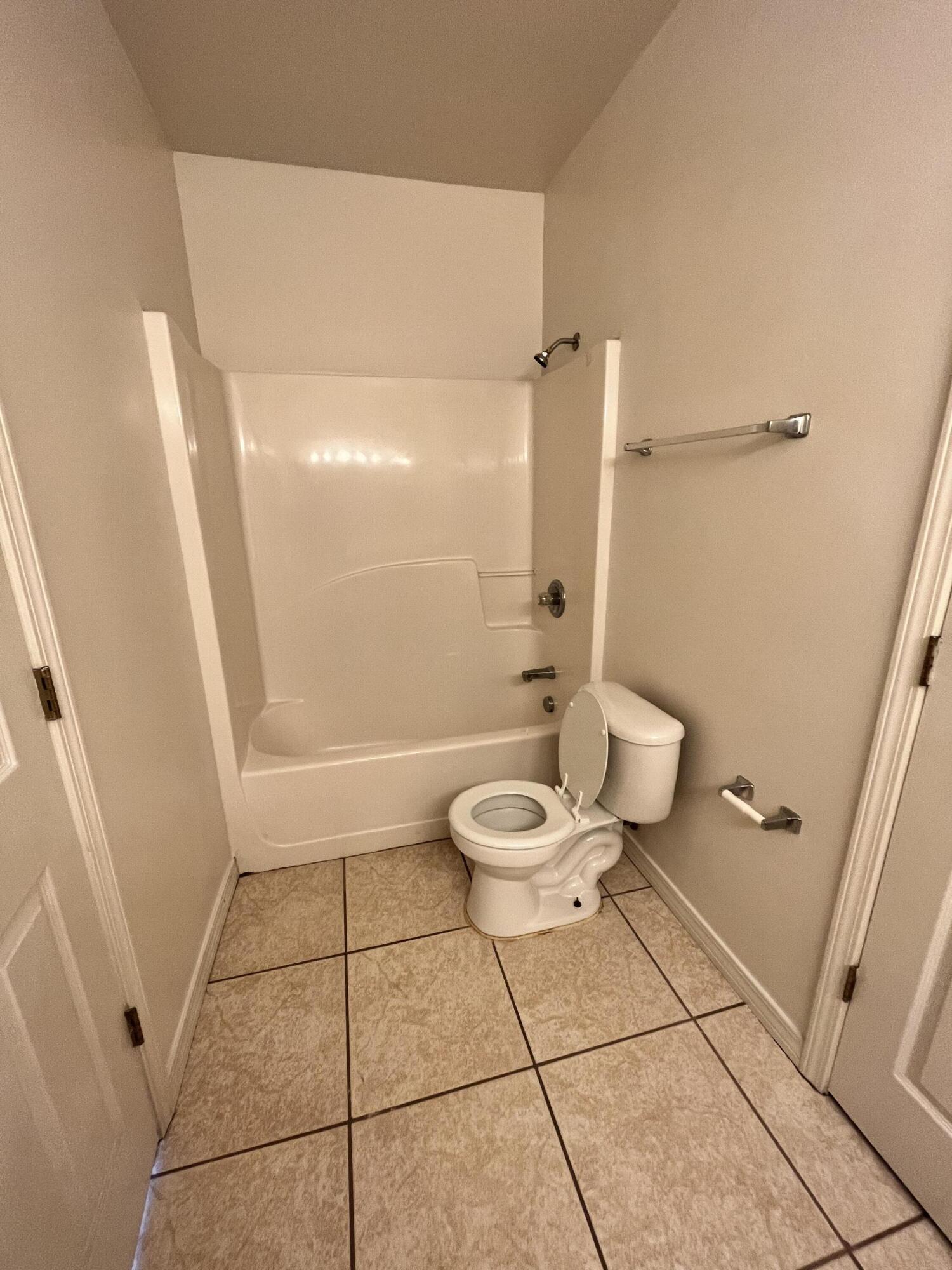 DOWNTOWNER - Residential Lease