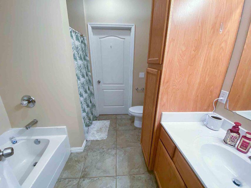 Dolphin Rd Condos - Residential Lease