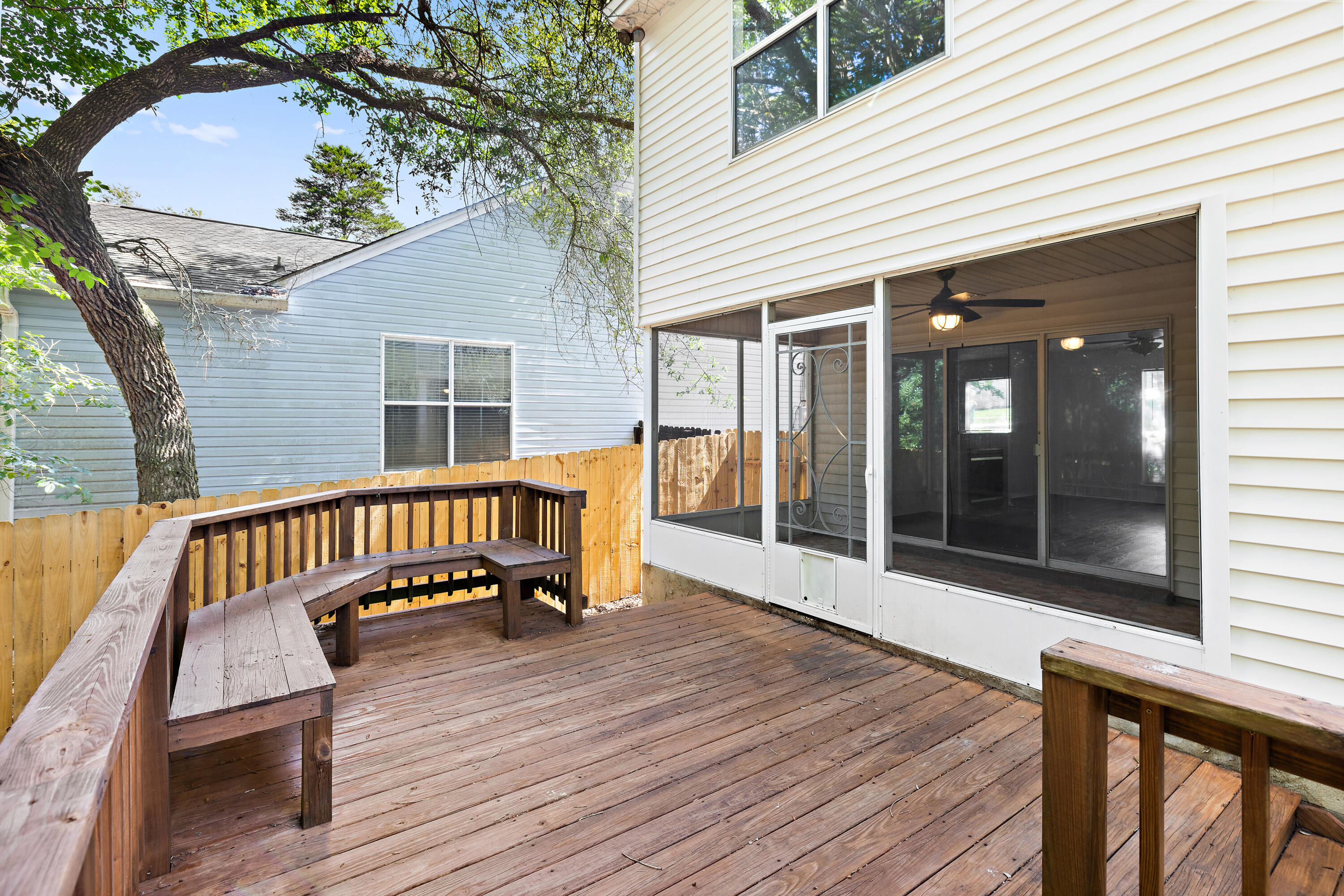 COLLEGE OAKS - Residential