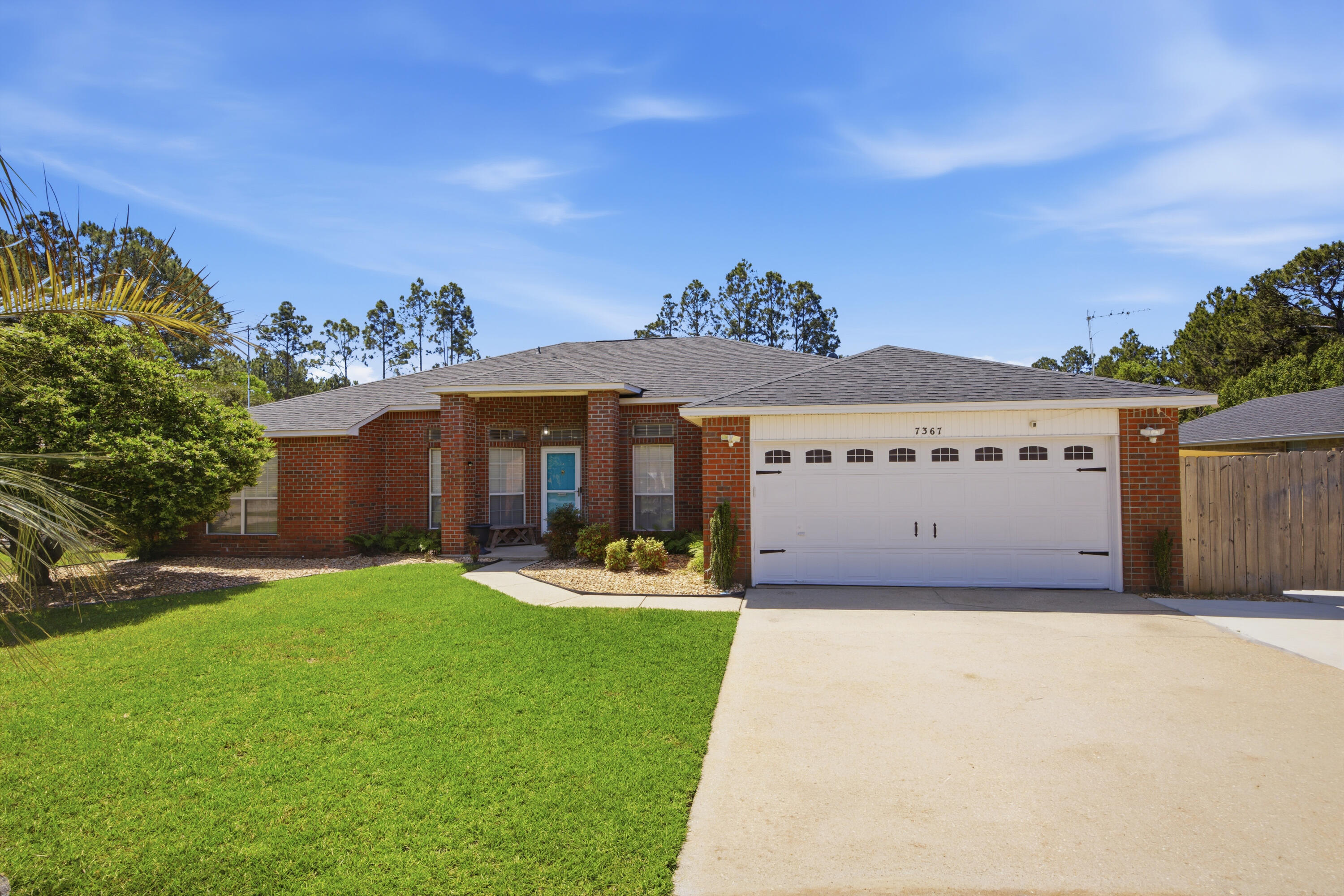 HOLLEY BY THE SEA - Residential