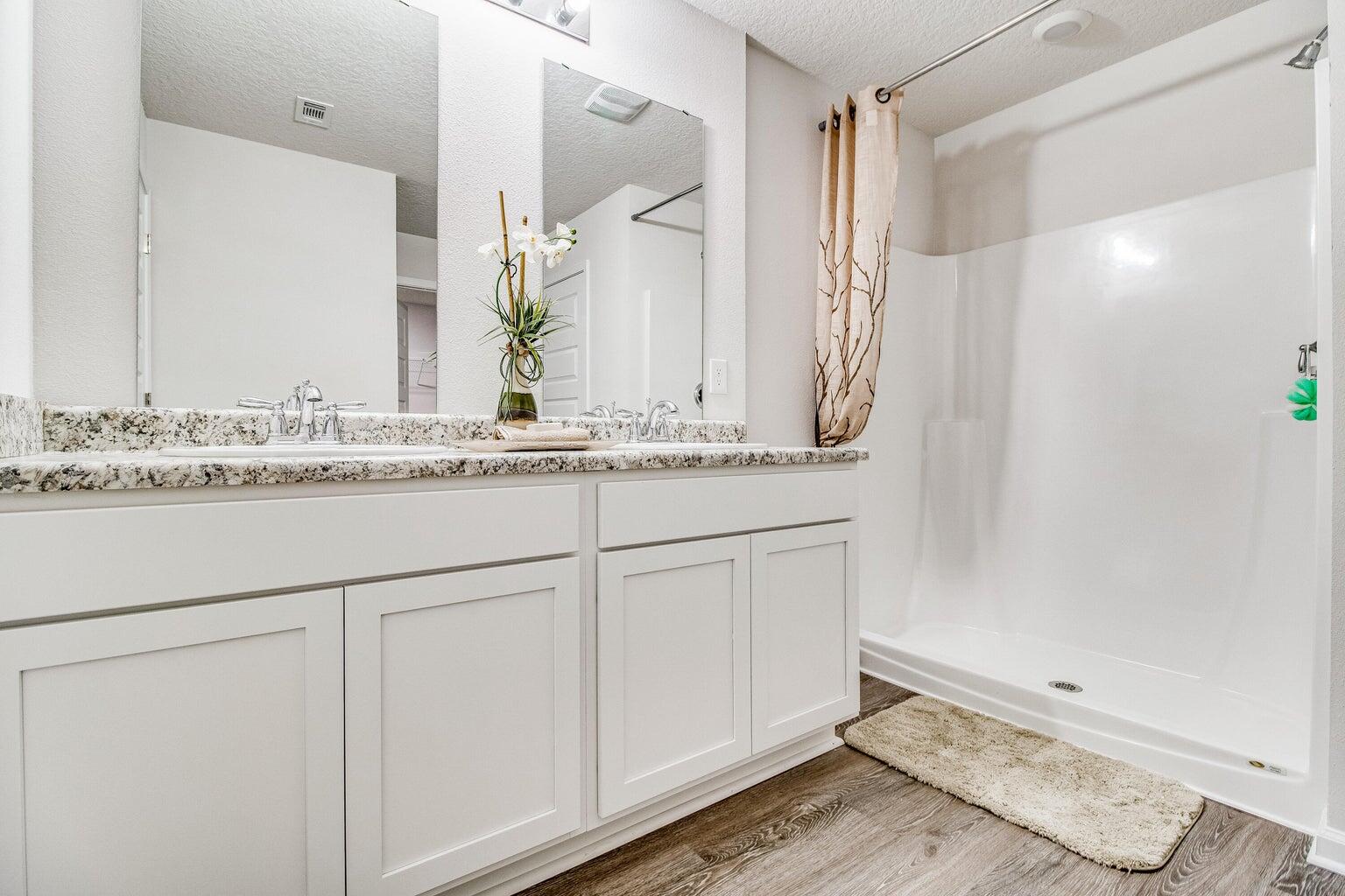 HERITAGE PLANTATION - Residential Lease
