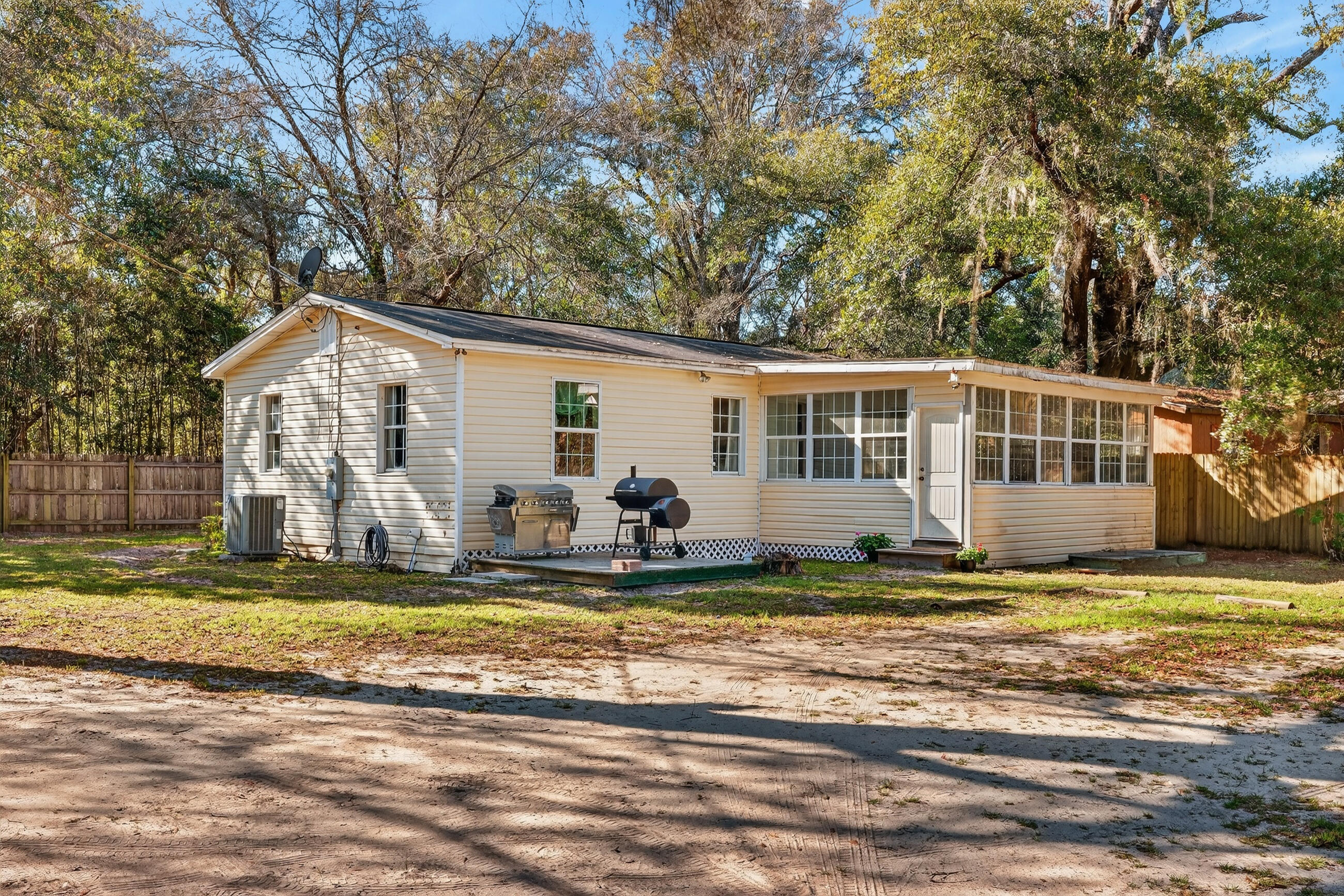 NO RECORDED SUBDIVISION - Residential