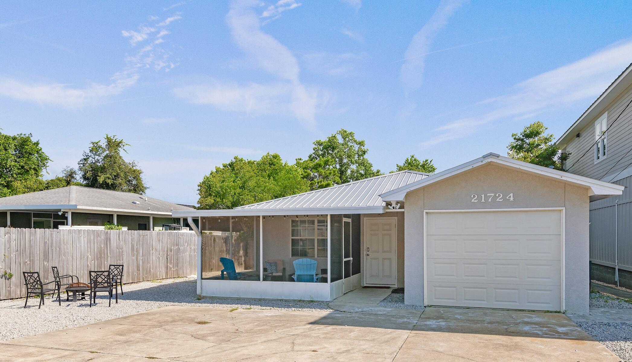 RIVIERA BEACH - Residential