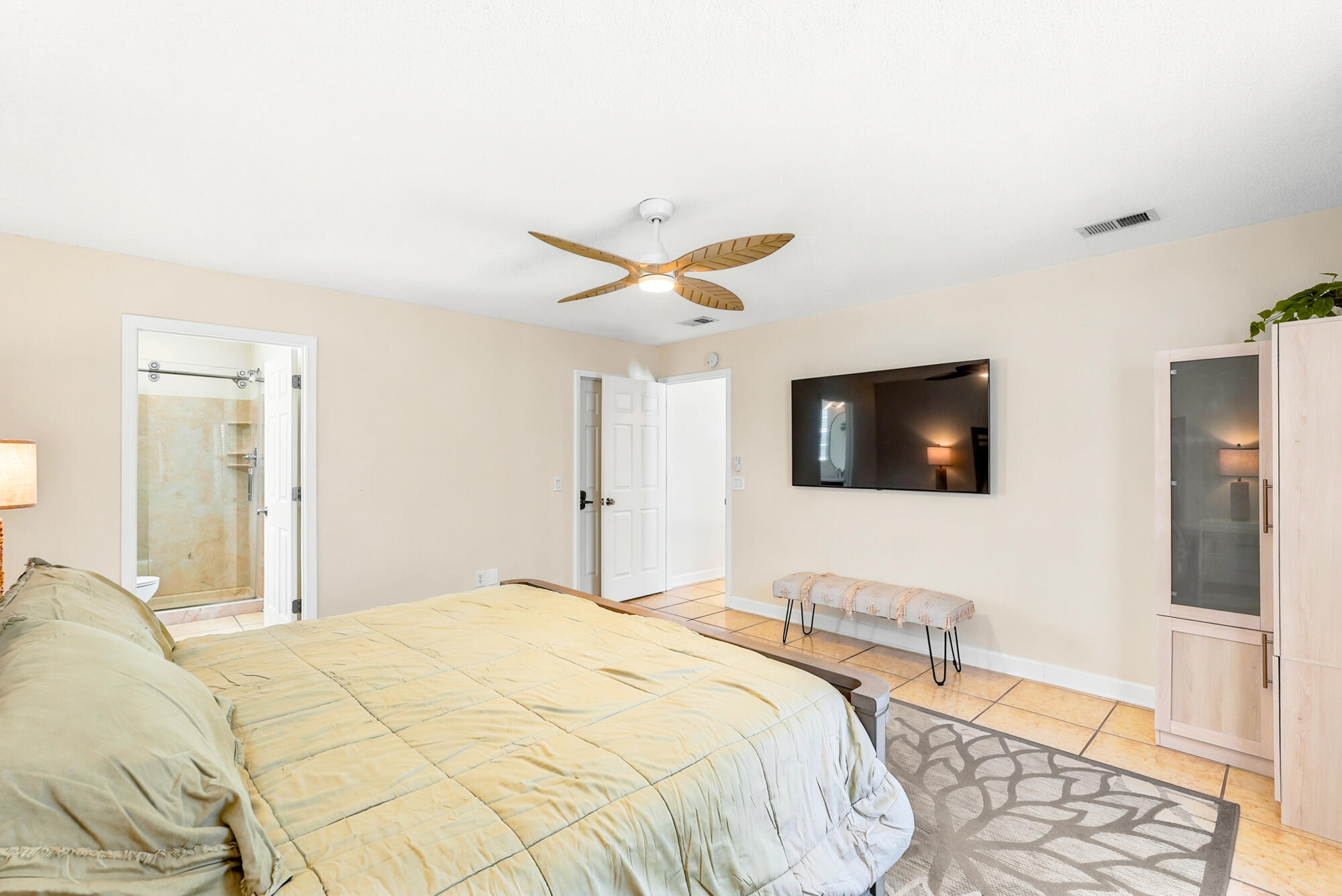 TREASURE ISLAND - Residential