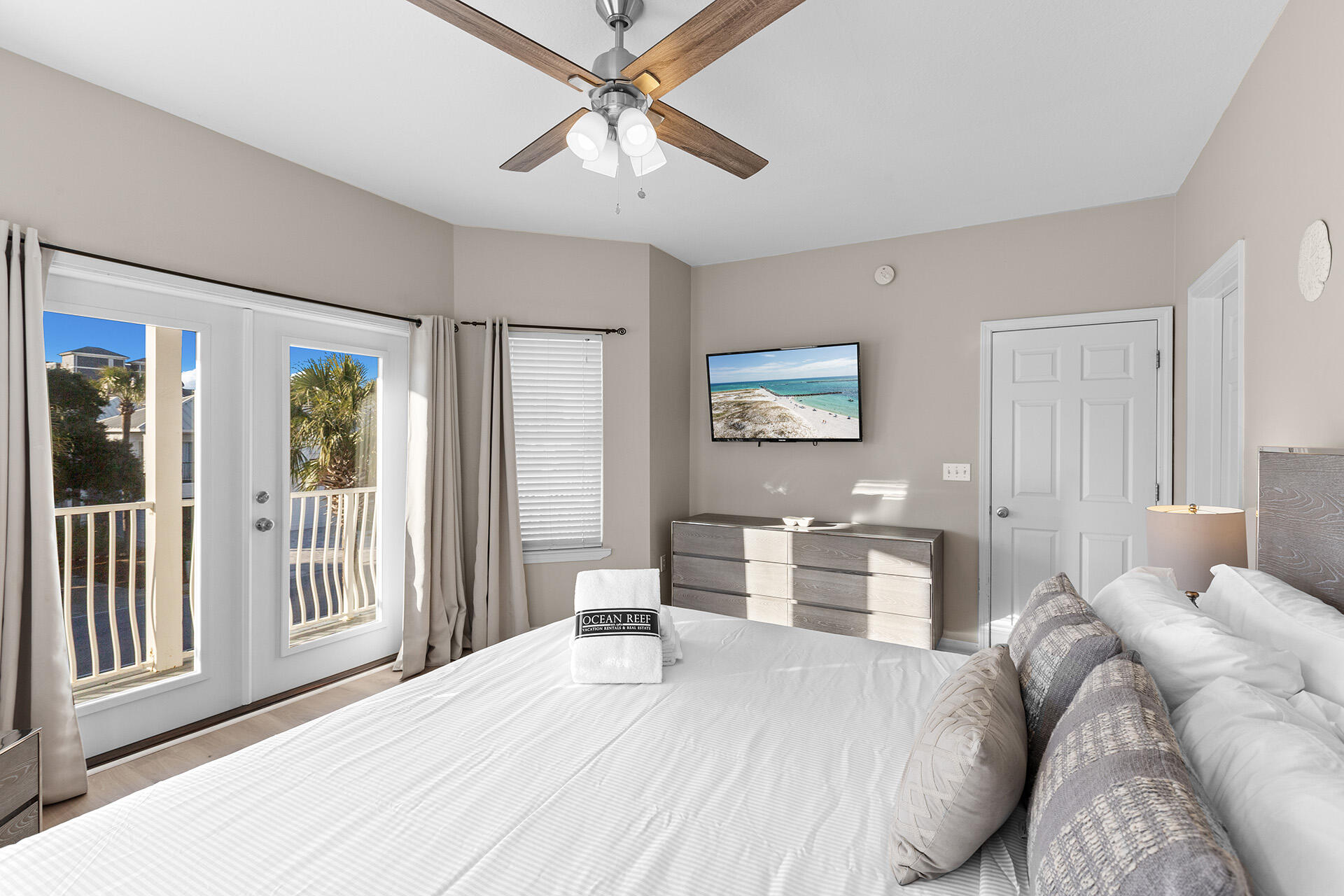 CRYSTAL BEACH - Residential