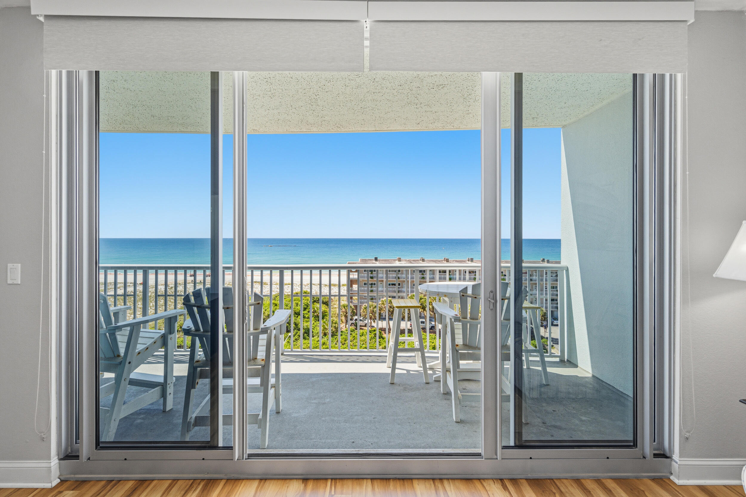 EMERALD DOLPHIN - Residential