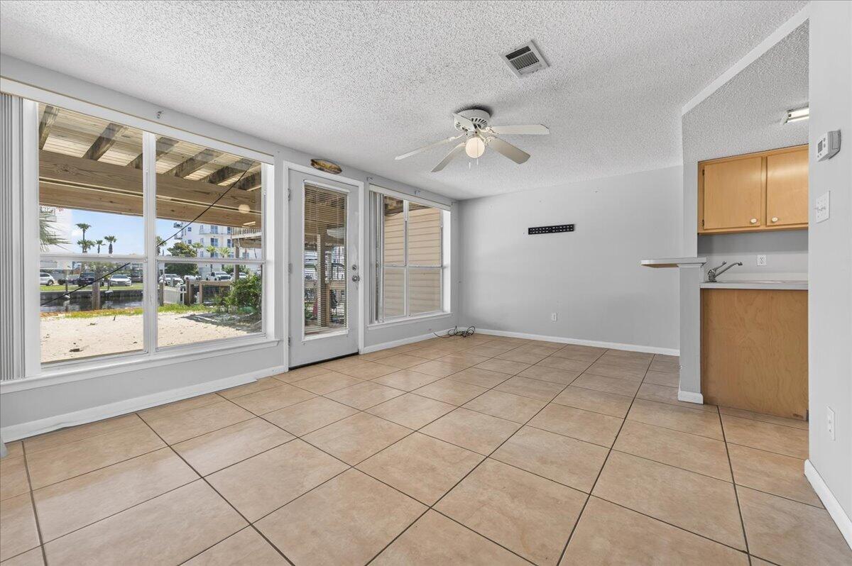 HOLIDAY ISLE - Residential