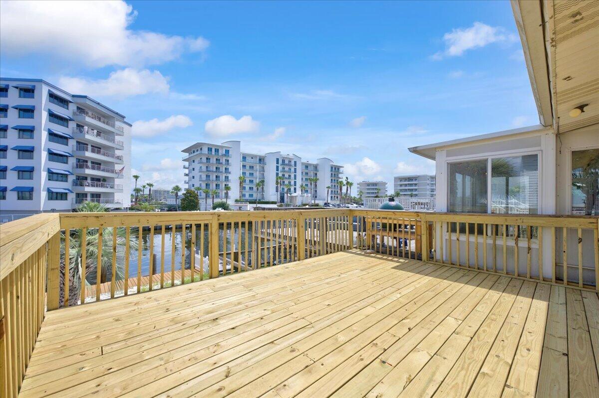 HOLIDAY ISLE - Residential