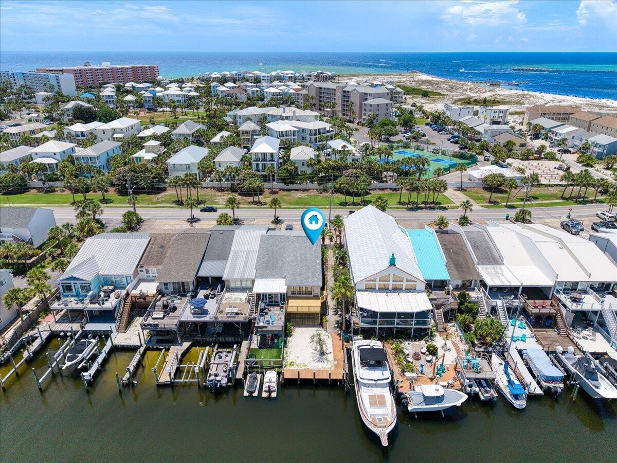 HOLIDAY ISLE - Residential