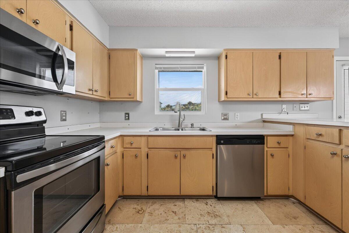 HOLIDAY ISLE - Residential