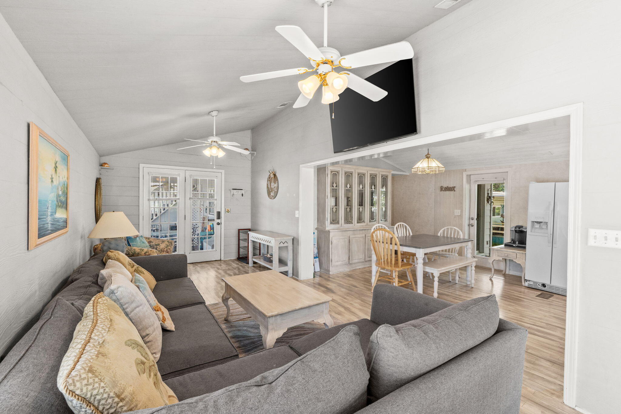 LAGUNA BEACH ESTATES 5TH ADDN - Residential
