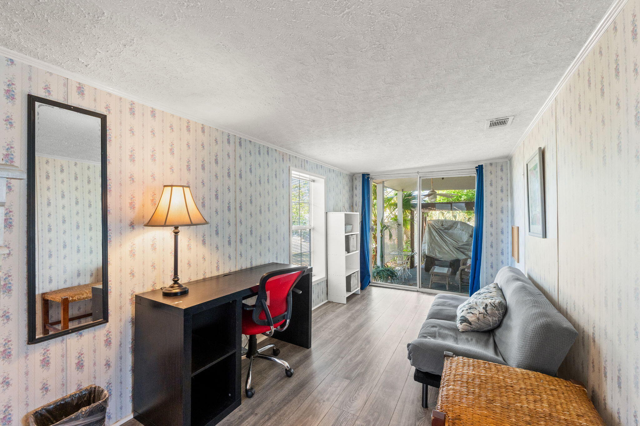 LAGUNA BEACH ESTATES 5TH ADDN - Residential