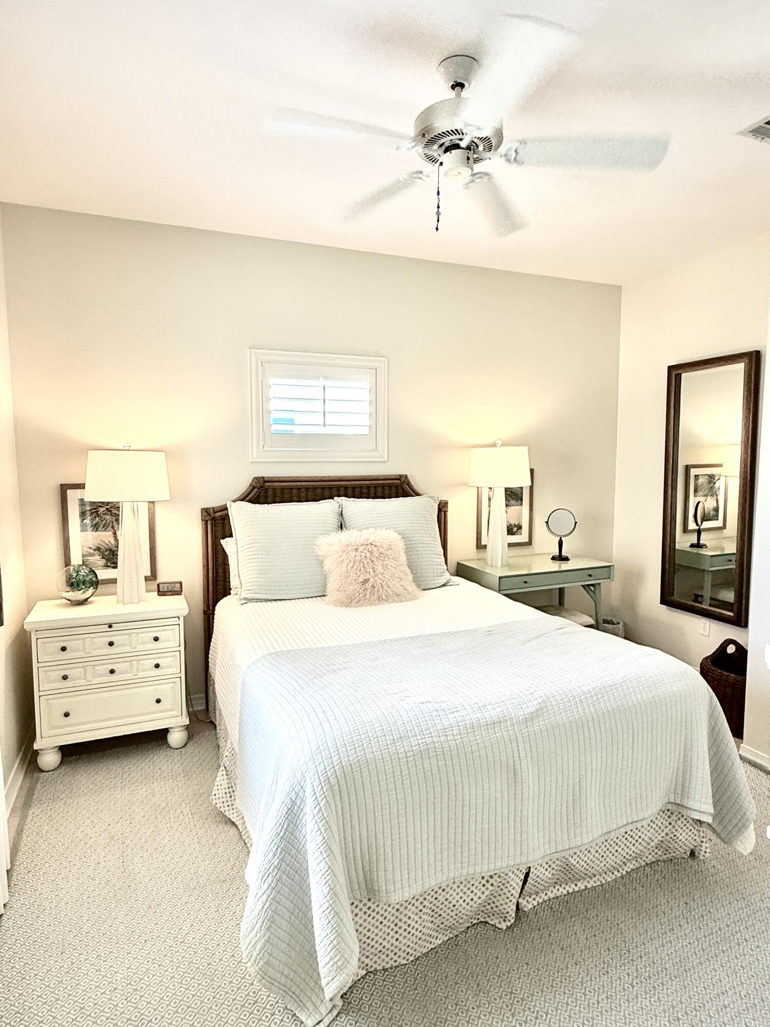 CRYSTAL SHORES - Residential
