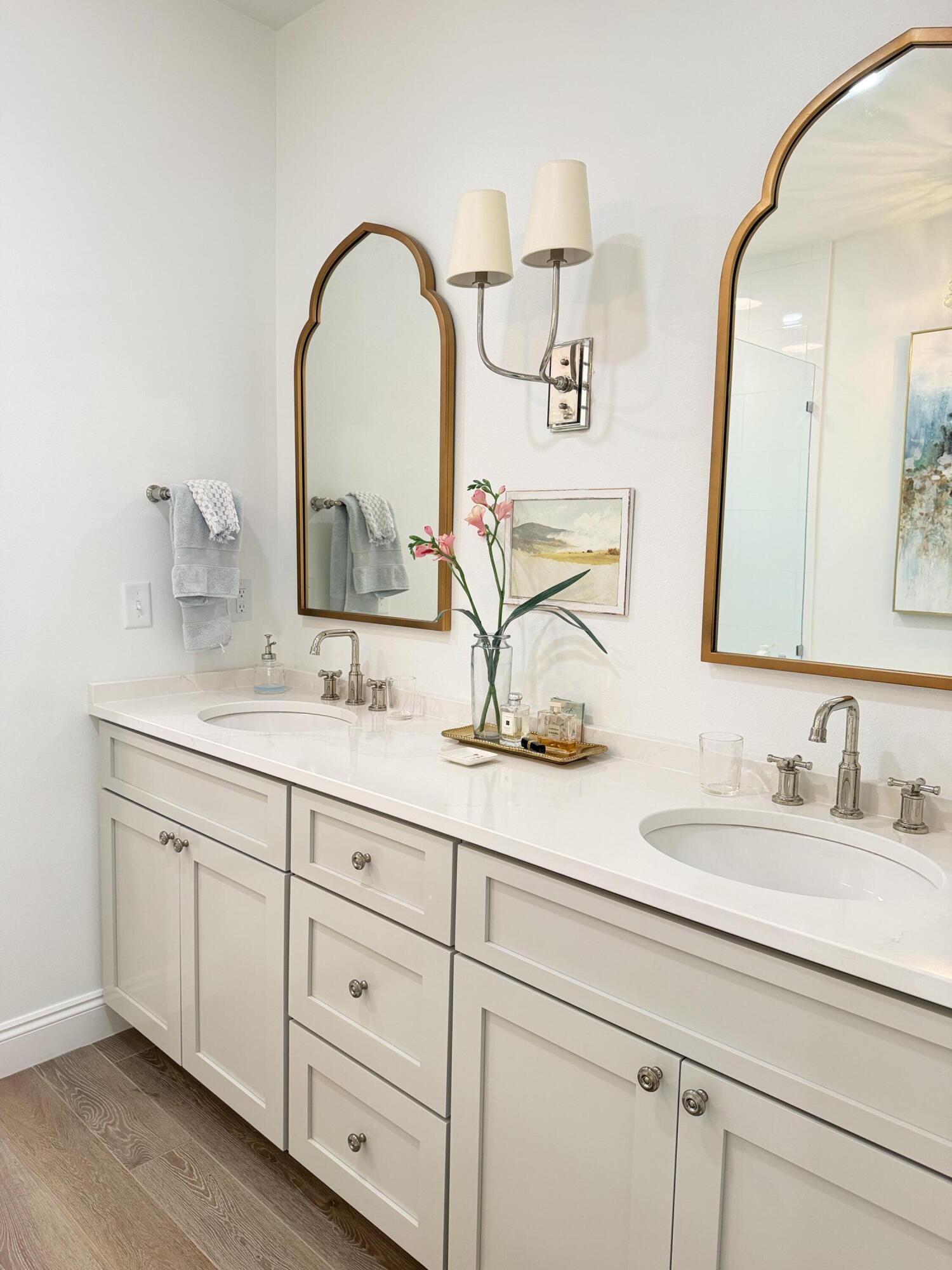 CRYSTAL SHORES - Residential