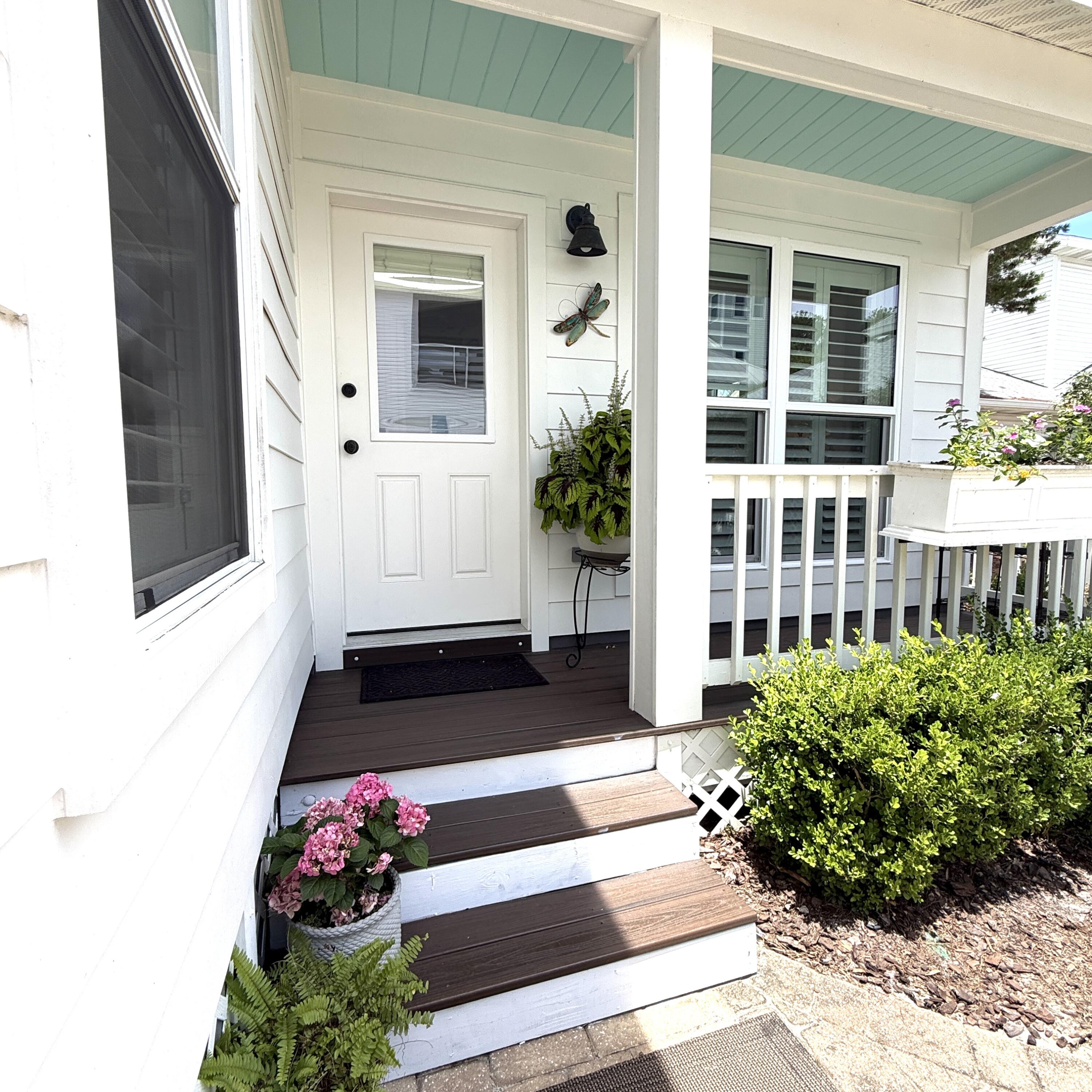 CRYSTAL SHORES - Residential