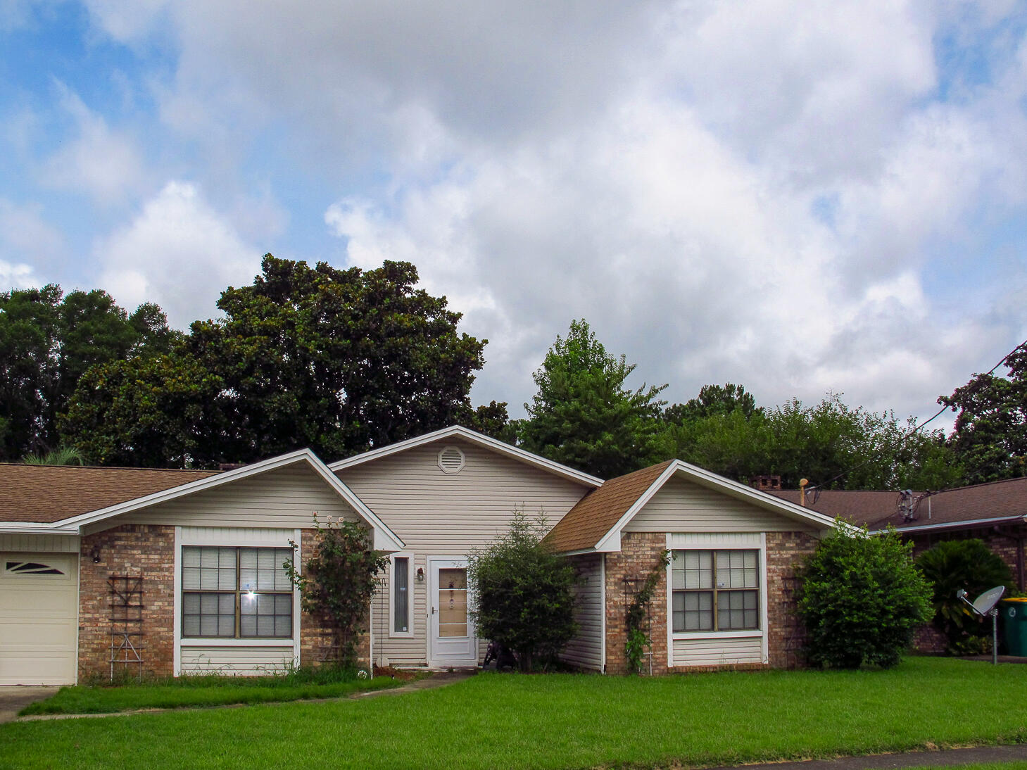 LAKEVIEW ESTATES - Residential