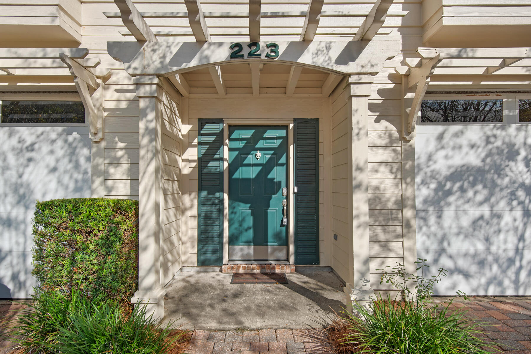 OLD BAY T/H - Residential Lease