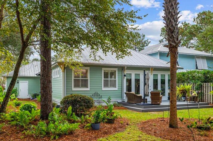CRYSTAL LAKE PHASE I - Residential