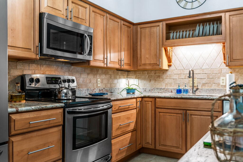 DOLPHIN POINT CONDO - Residential