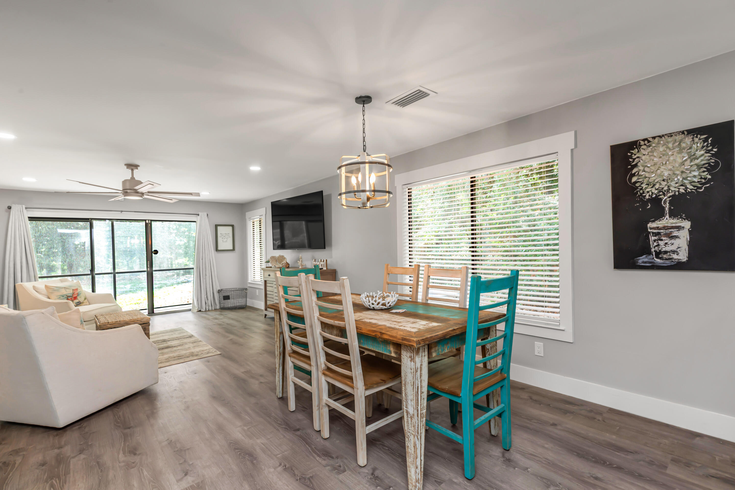 LAKESIDE CONDO AT BLUEWATER BAY - Residential
