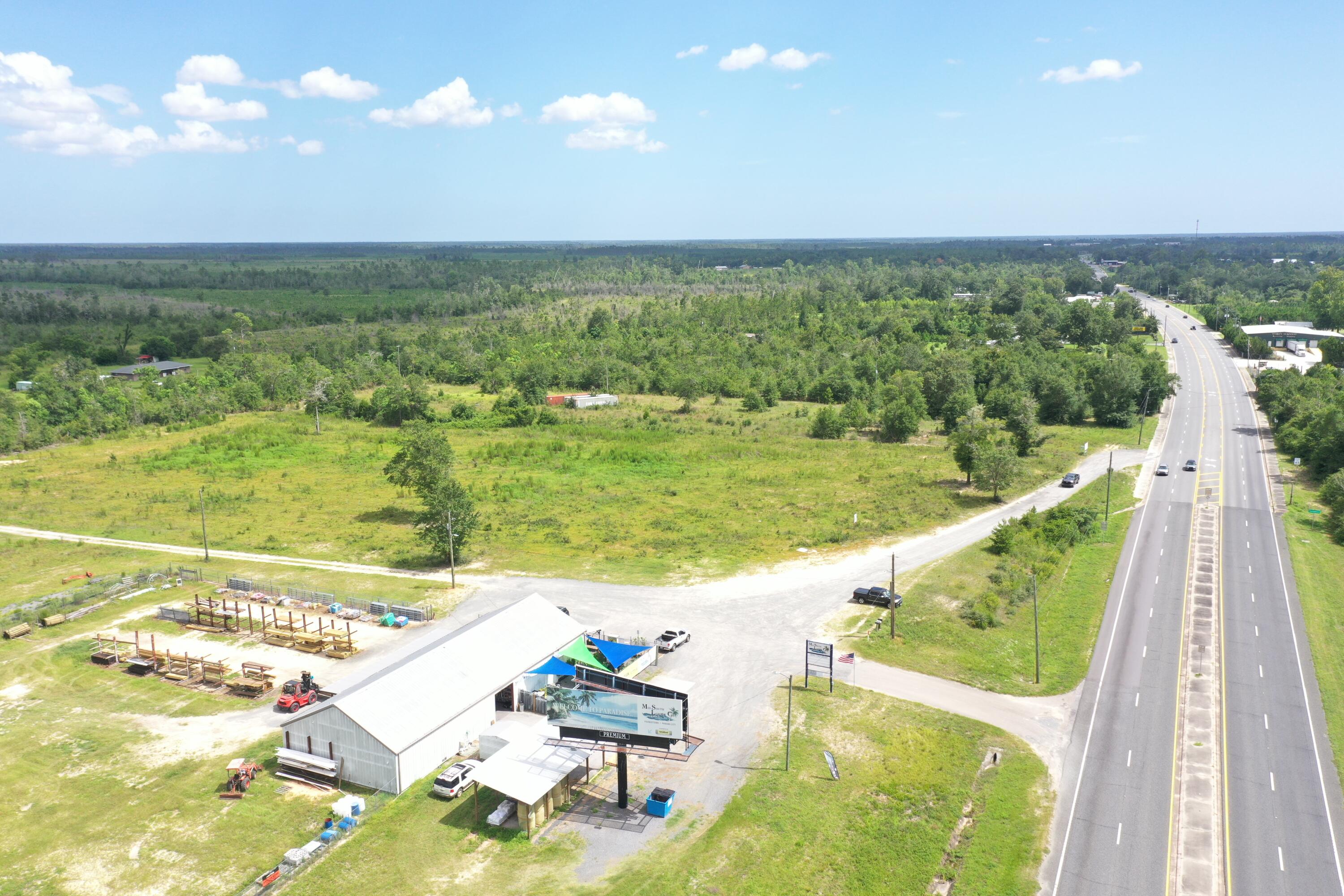 NO RECORDED SUBDIVISION - Land