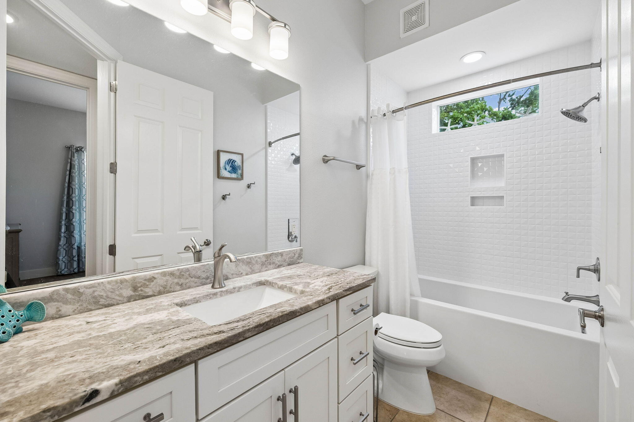 CRYSTAL COVE - Residential