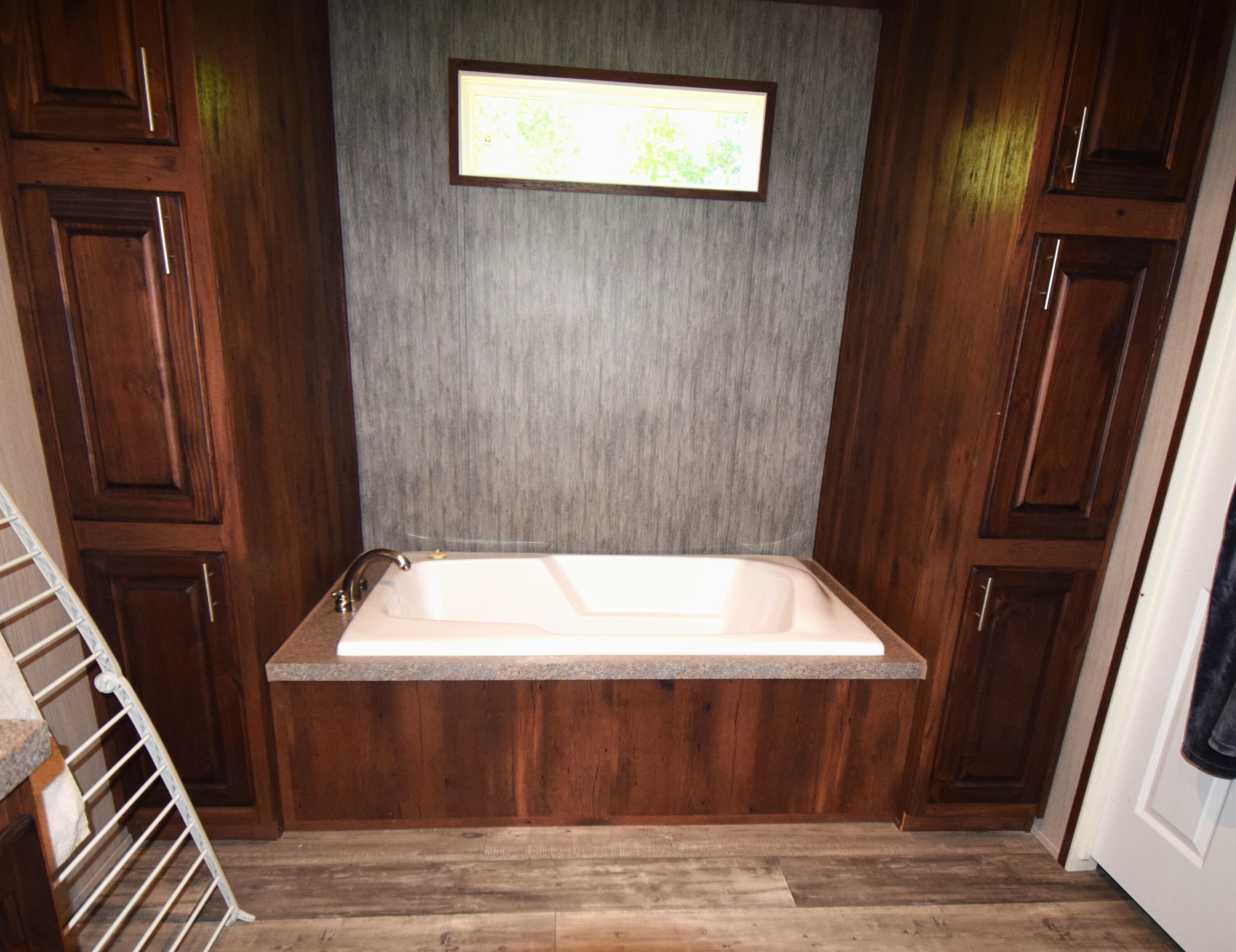 LAUREL HILL - Residential