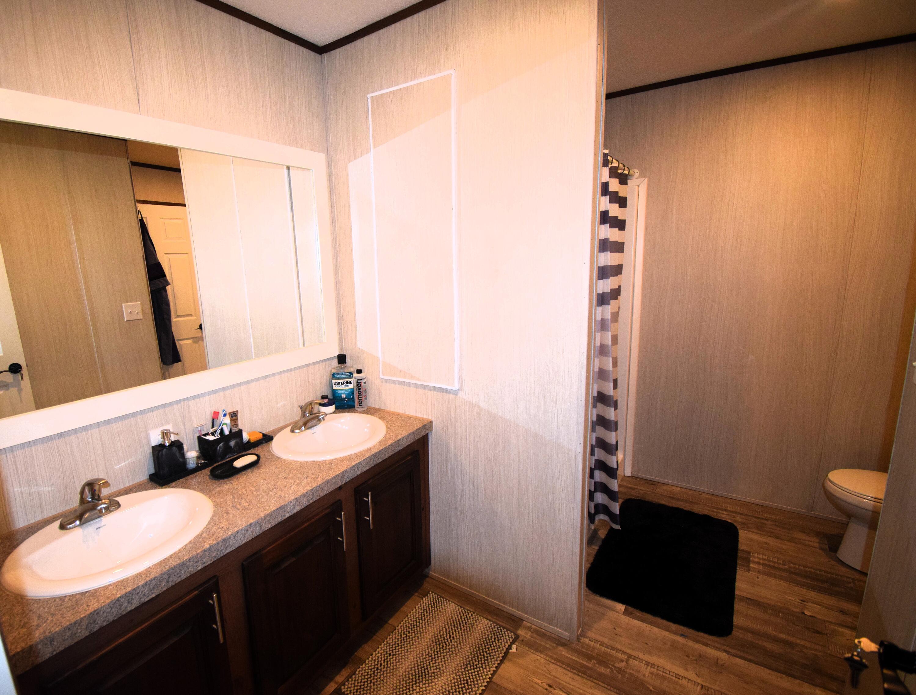 LAUREL HILL - Residential