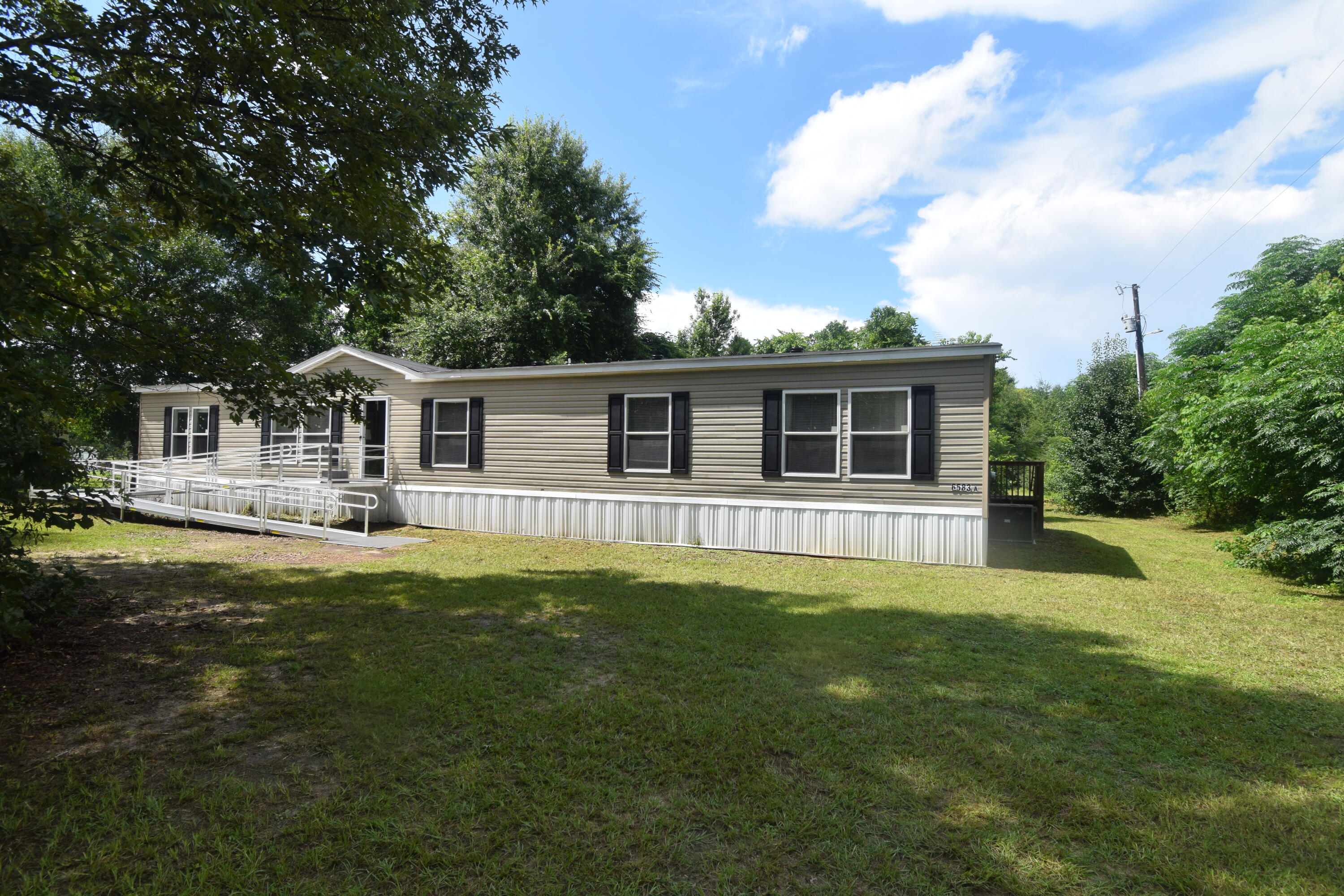 LAUREL HILL - Residential