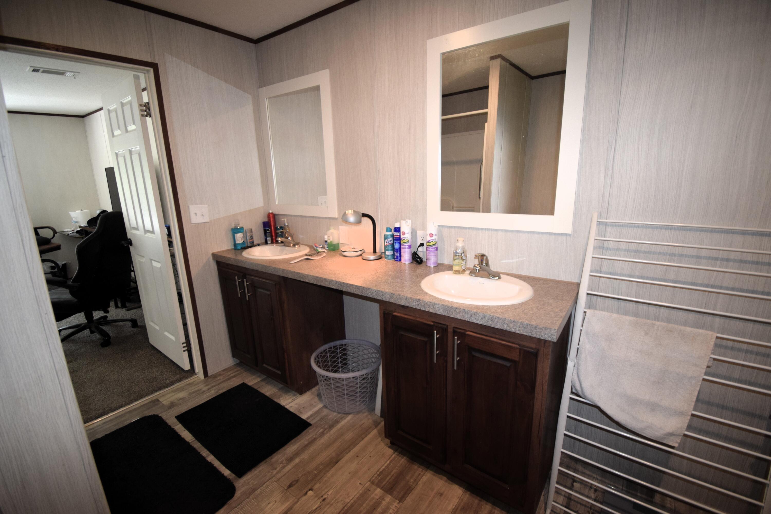 LAUREL HILL - Residential
