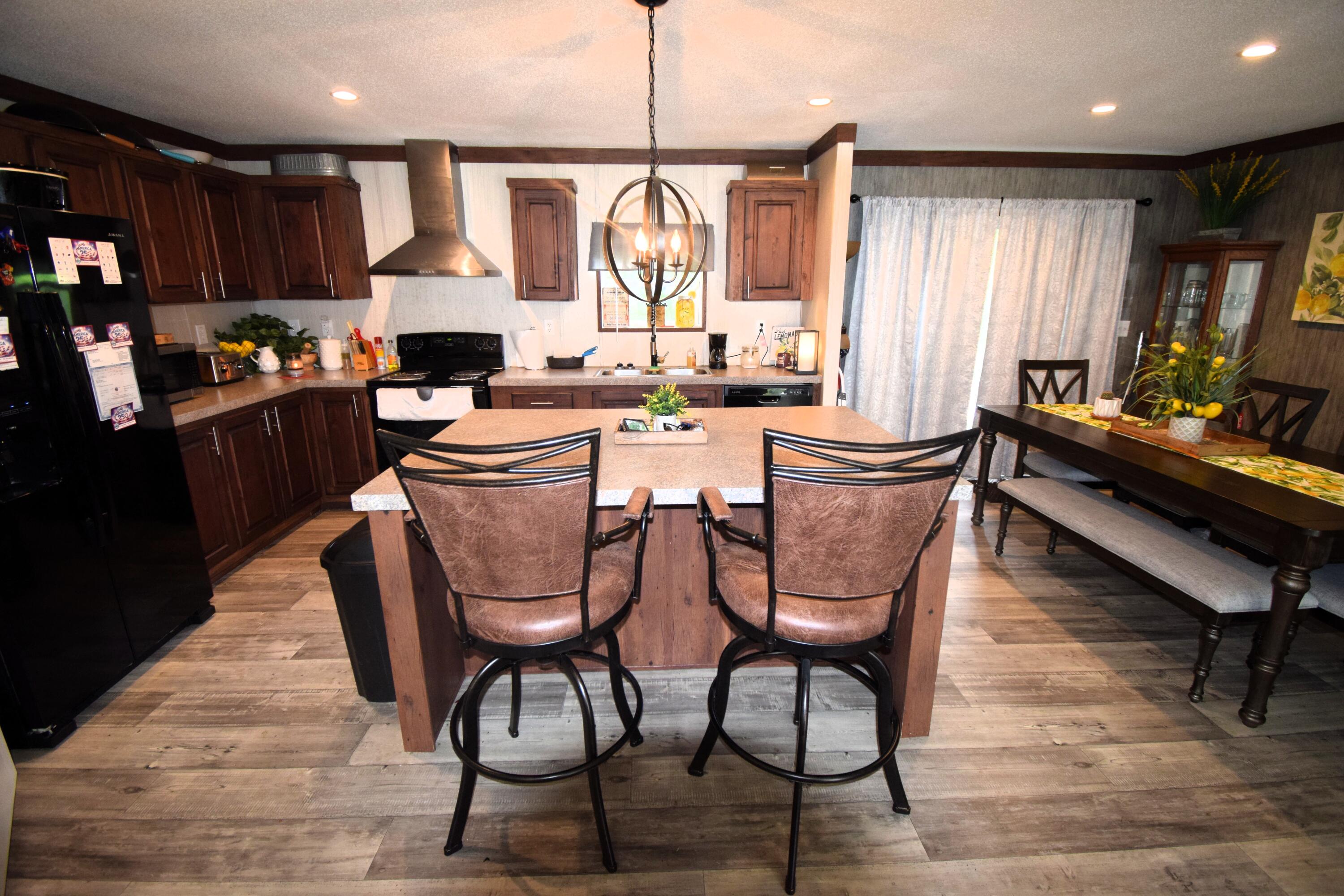 LAUREL HILL - Residential