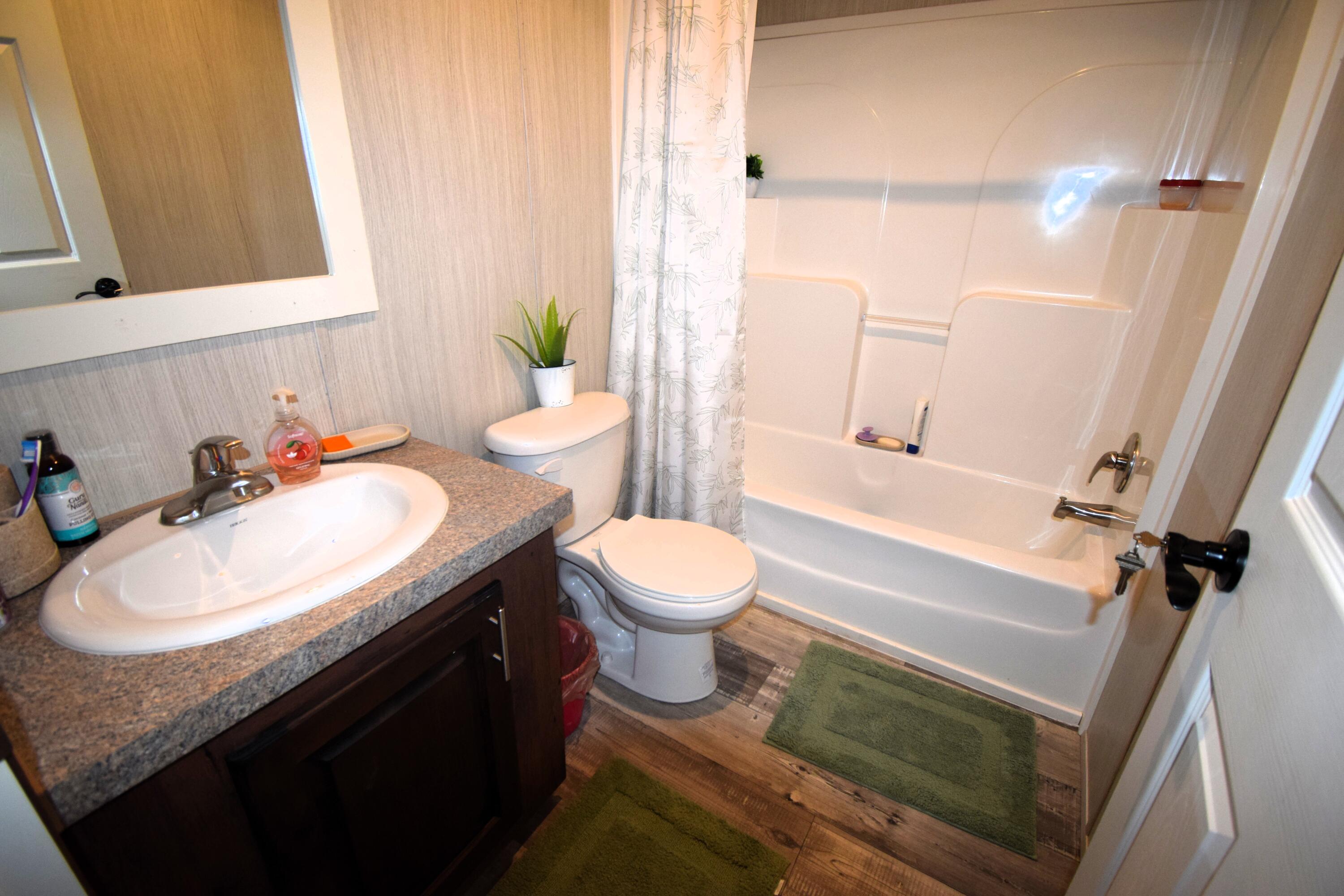 LAUREL HILL - Residential