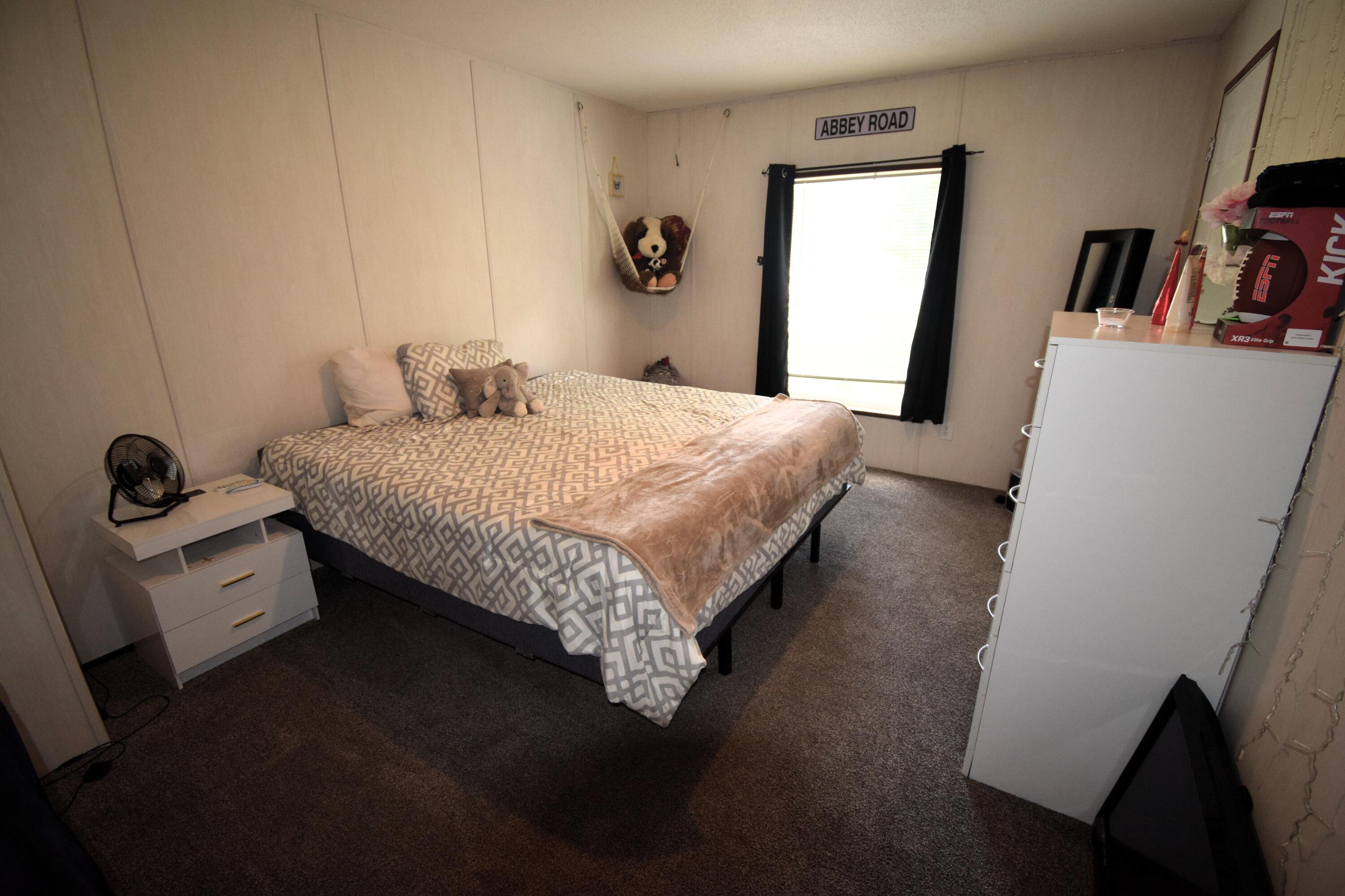 LAUREL HILL - Residential