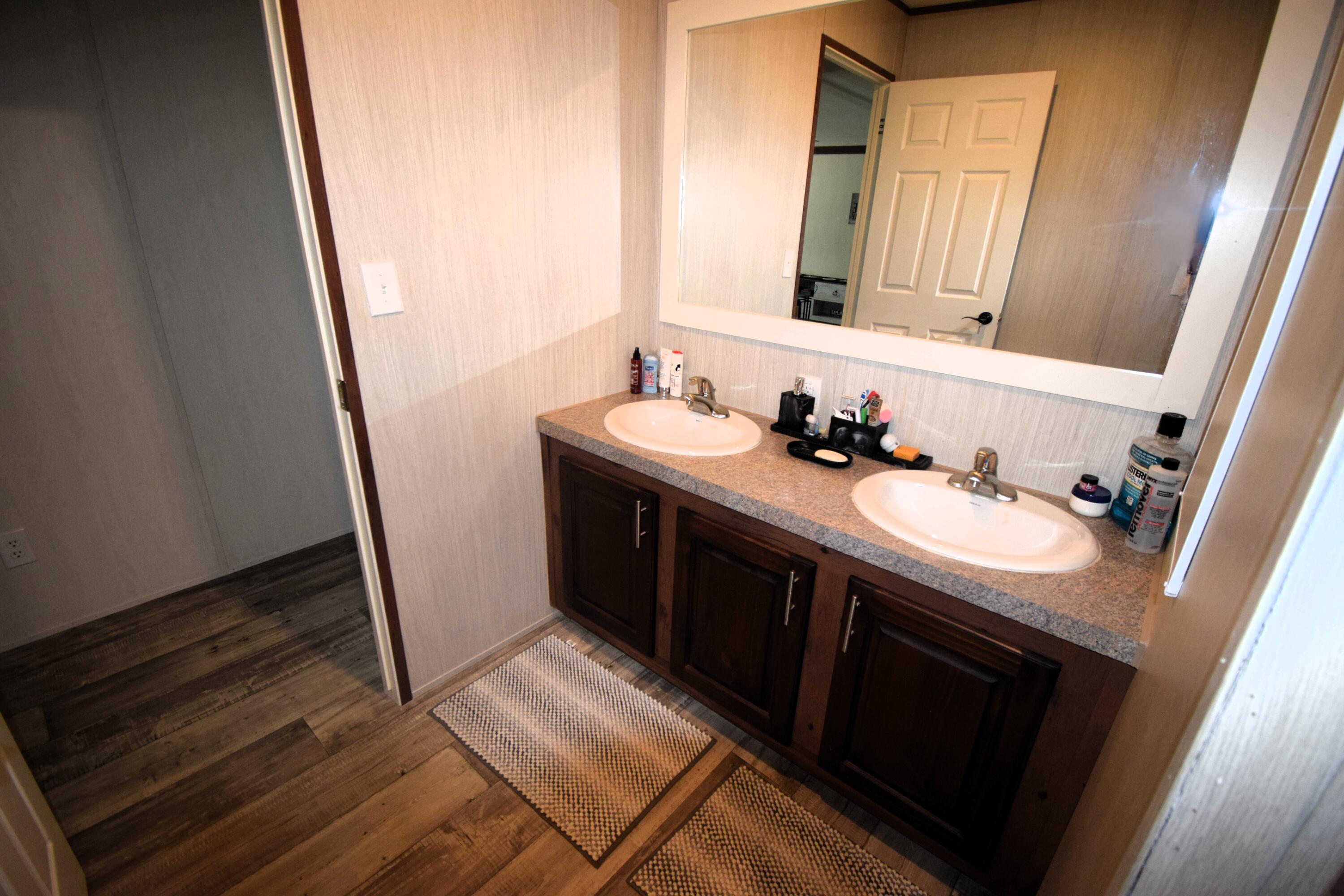 LAUREL HILL - Residential