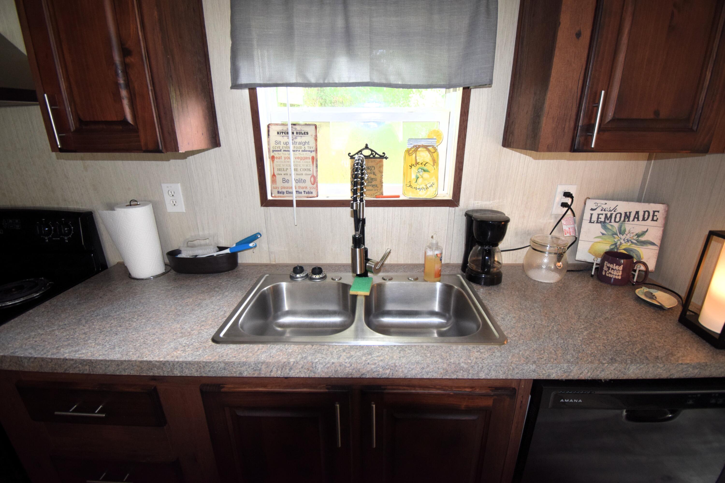 LAUREL HILL - Residential