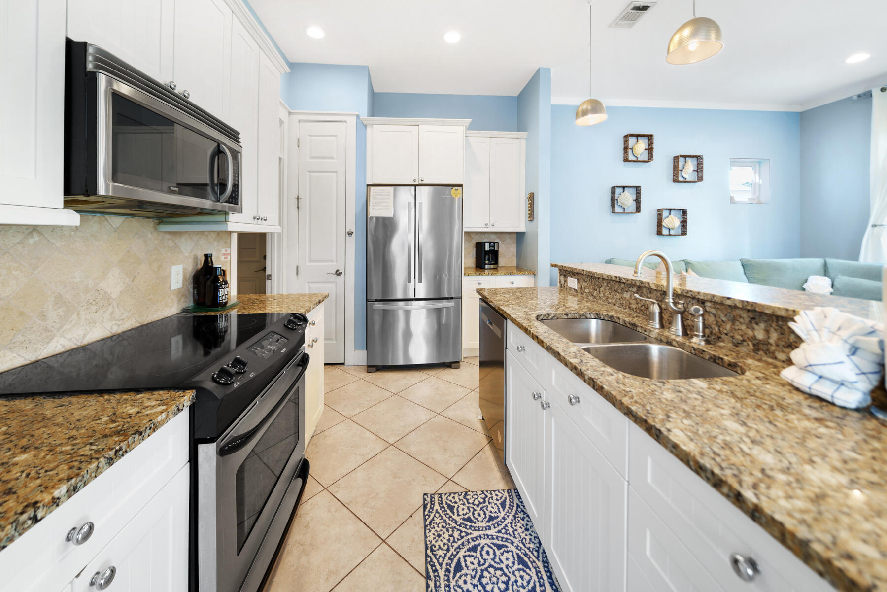 EMERALD WATERS VILLAGE - Residential