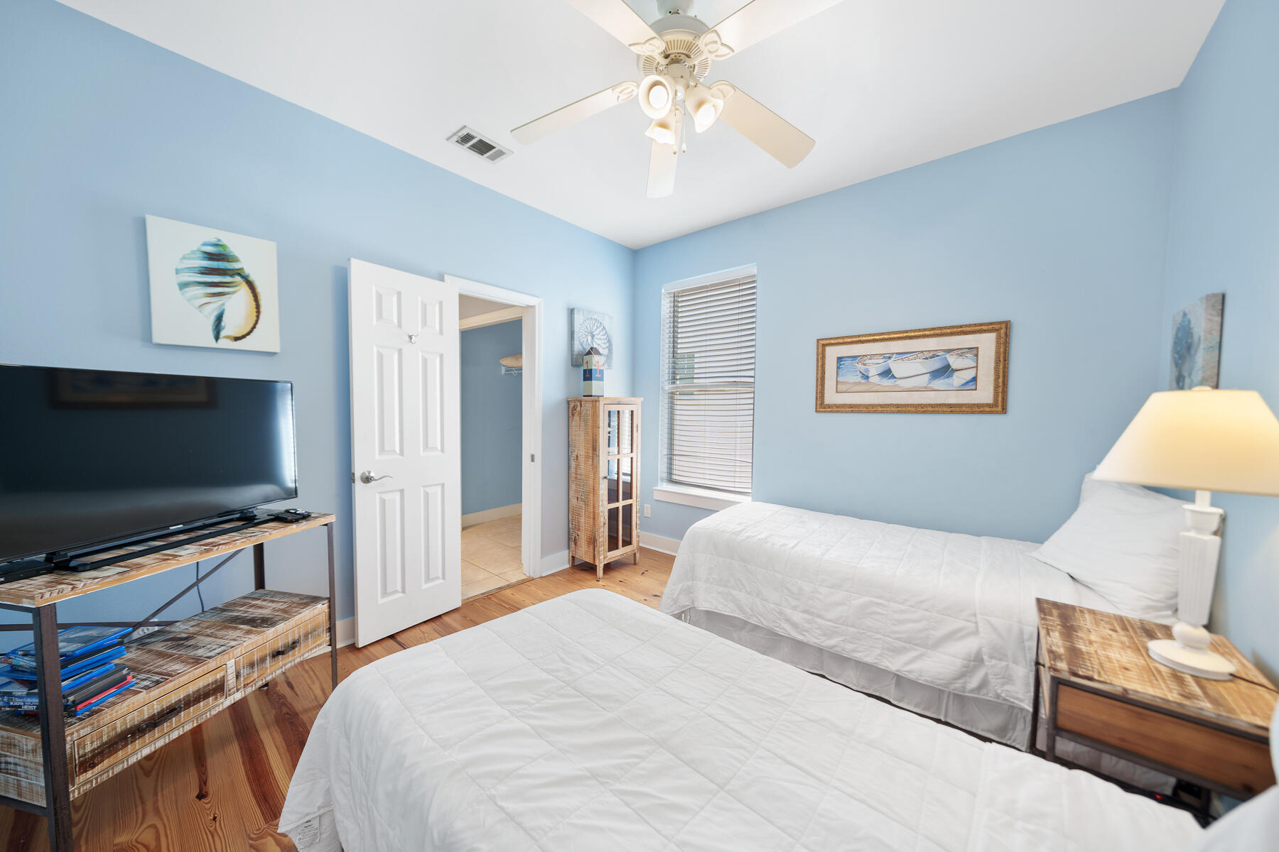 EMERALD WATERS VILLAGE - Residential