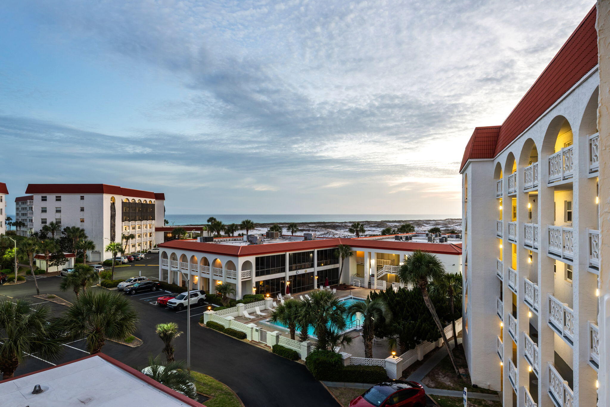 EL MATADOR CONDO - Residential