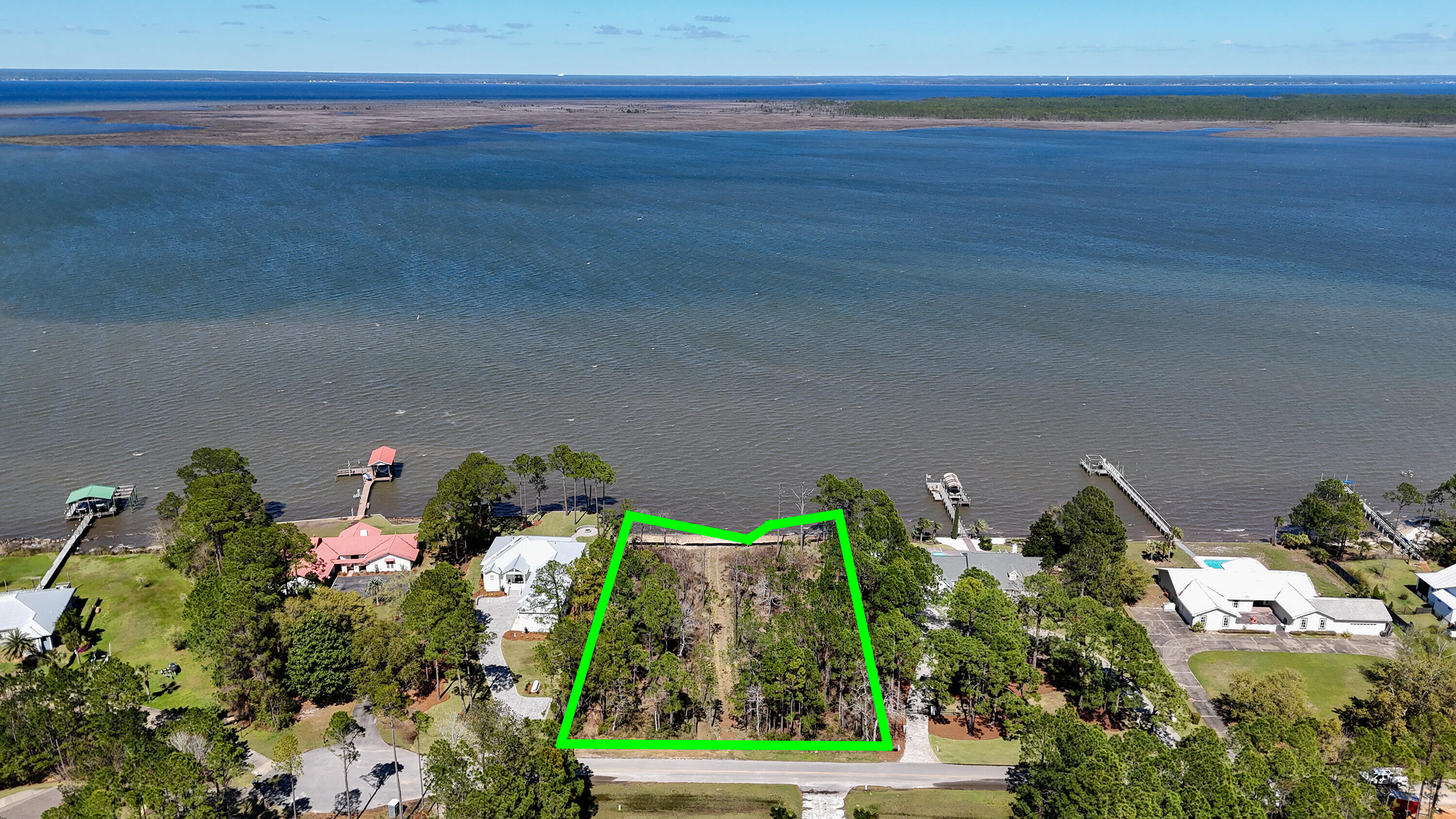 WOODLAND BAYOU ESTATES - Land