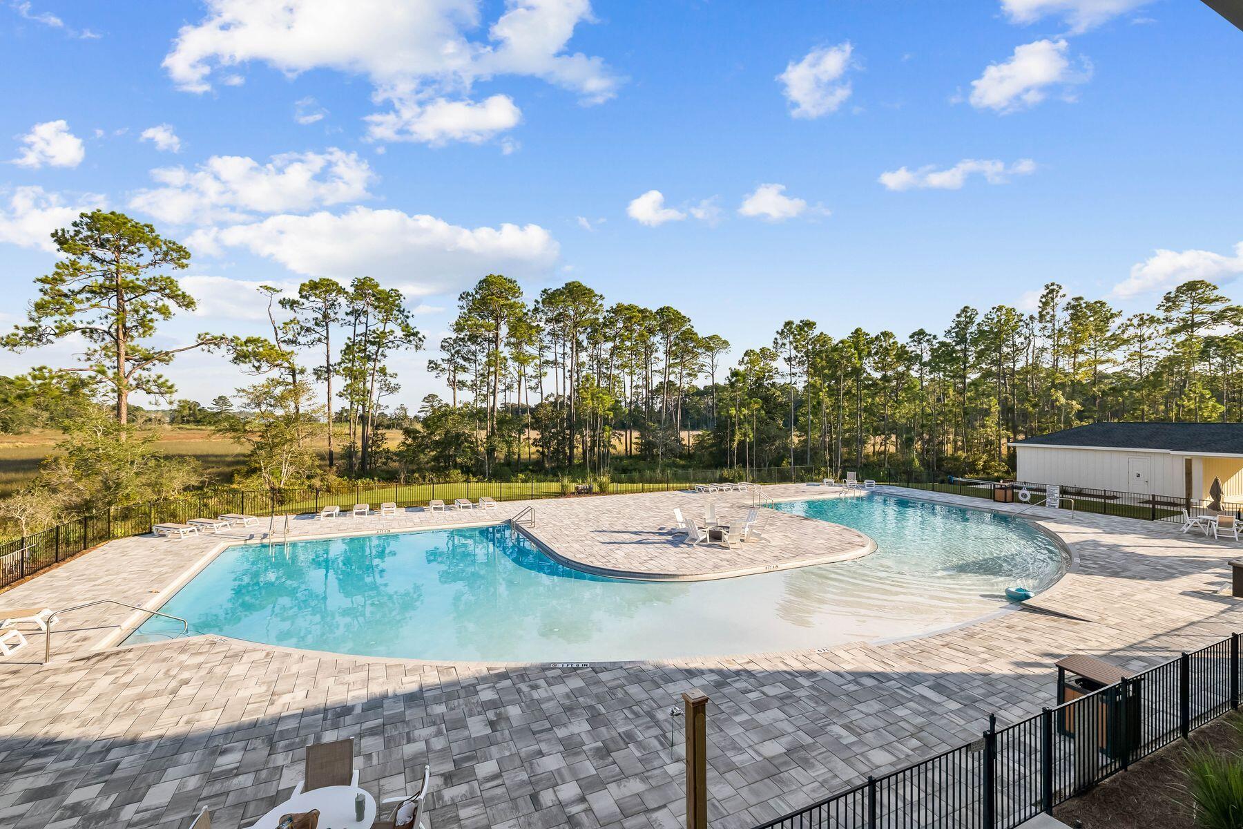 HAMMOCK BAY - Residential
