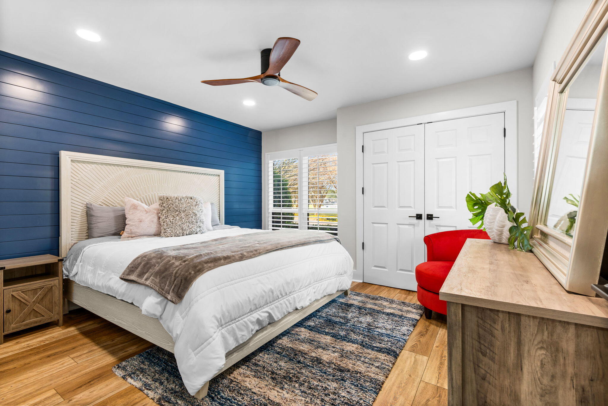 HARBOUR POINT CONDO - Residential