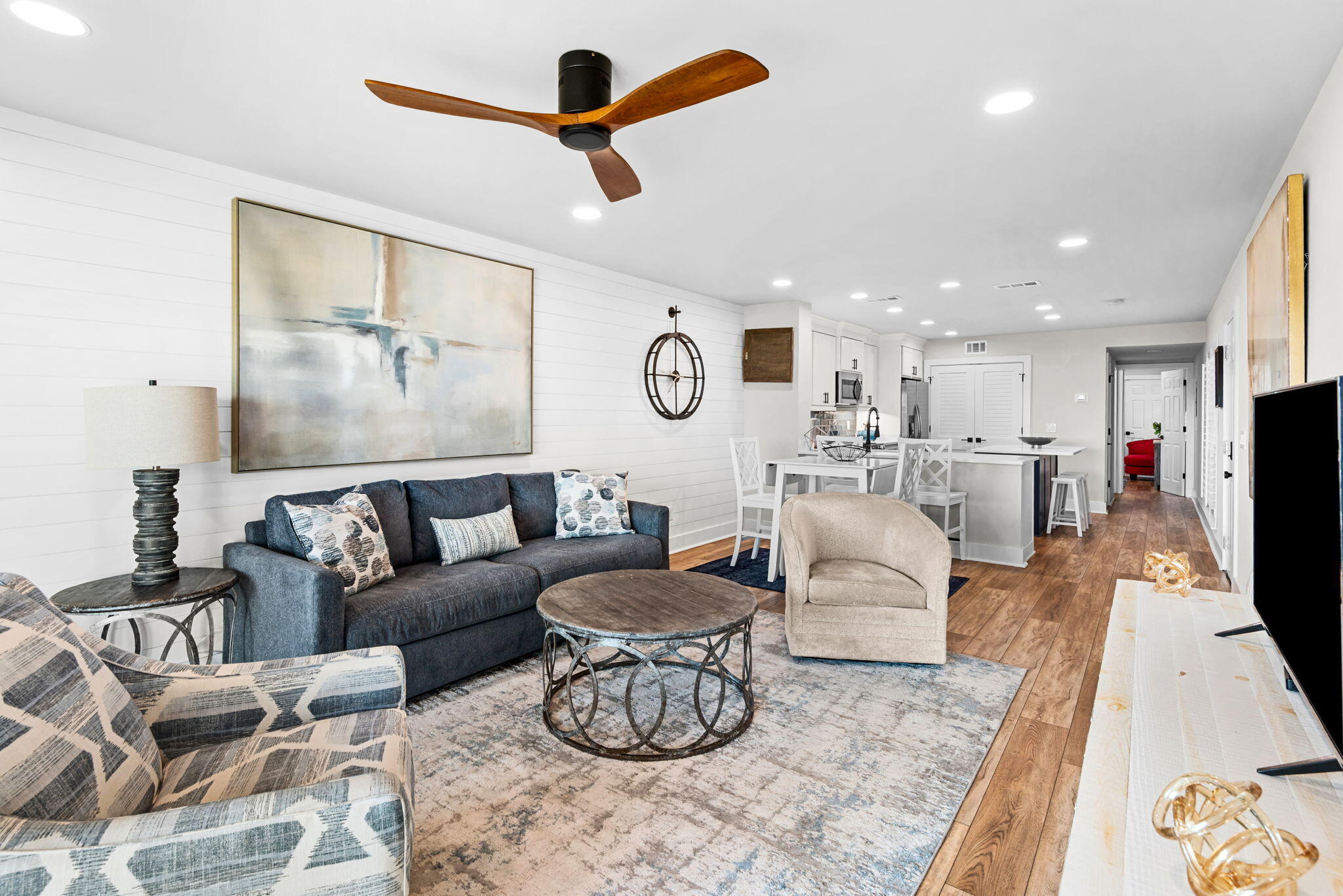 HARBOUR POINT CONDO - Residential