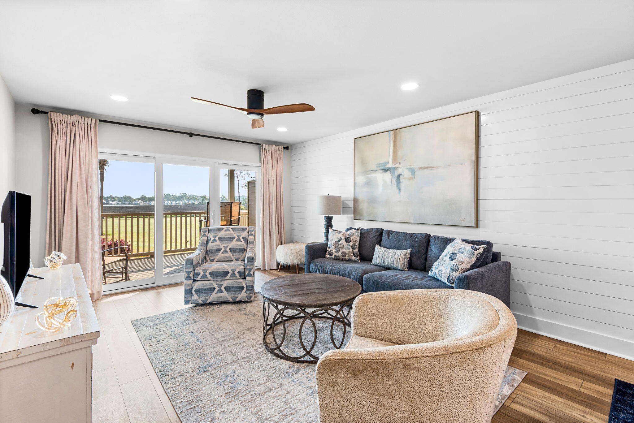 HARBOUR POINT CONDO - Residential