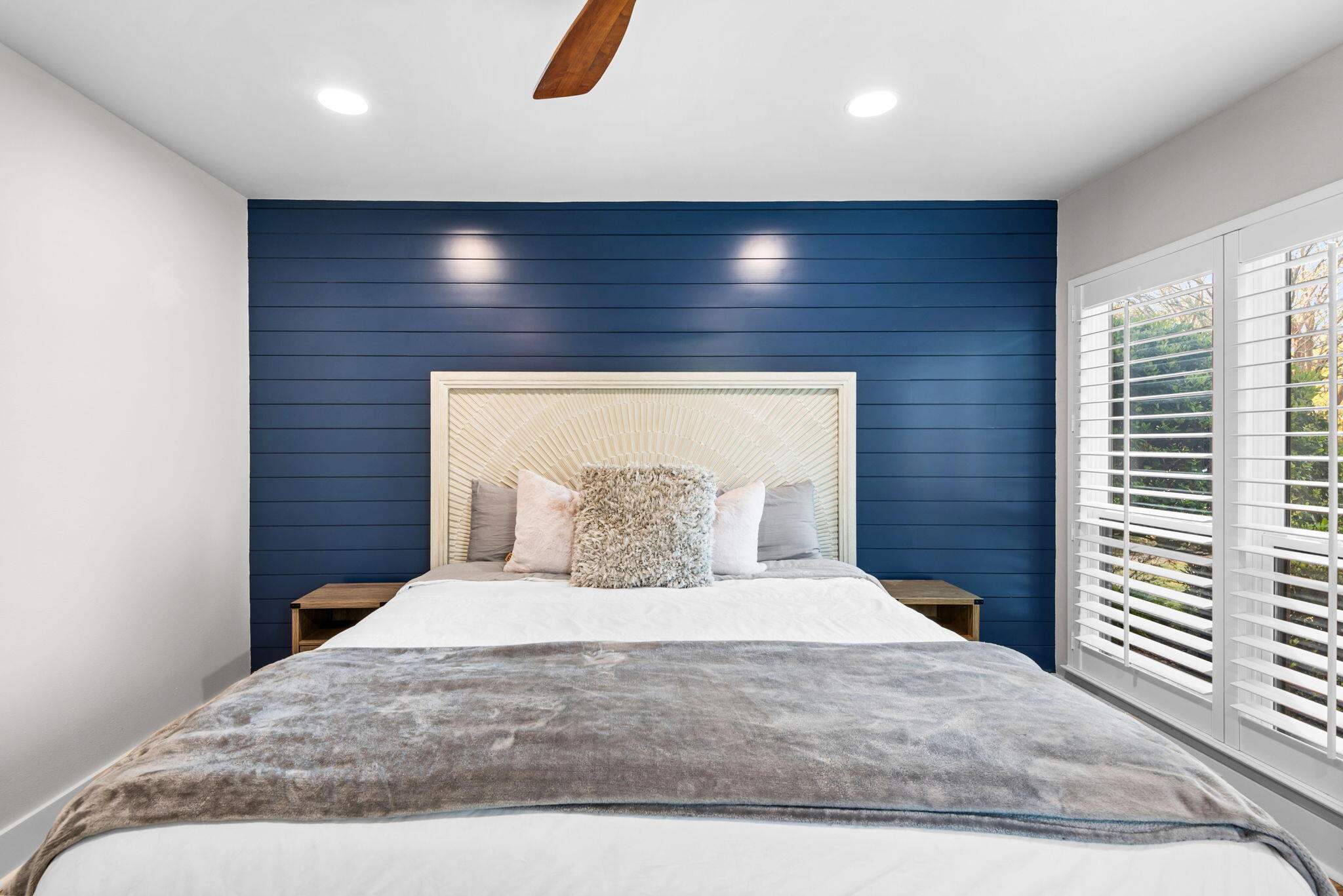 HARBOUR POINT CONDO - Residential